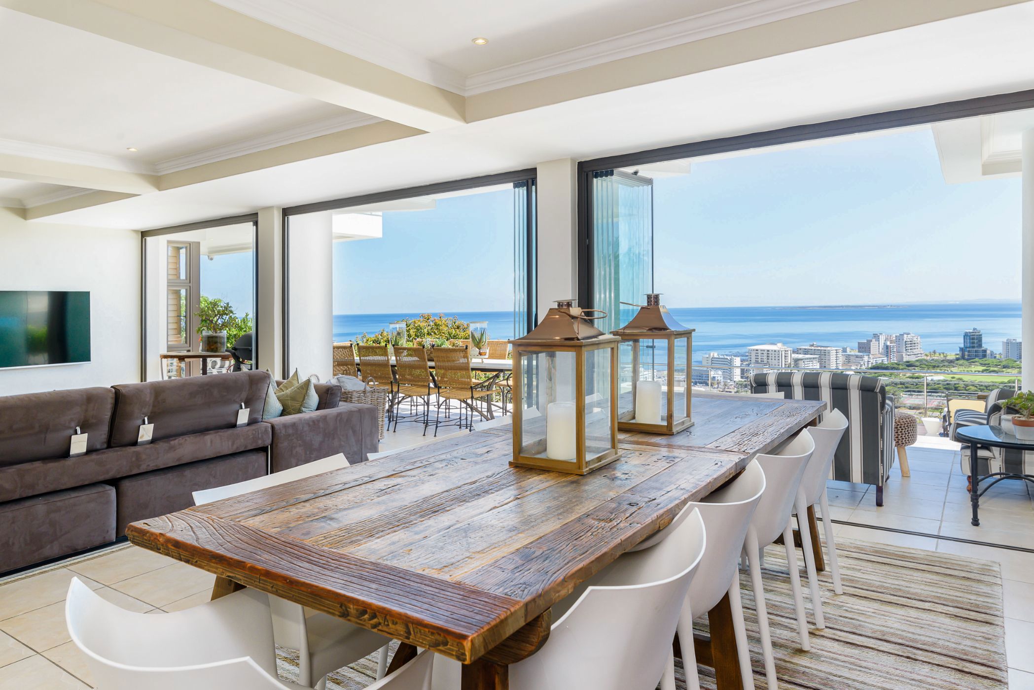 4 Bedroom House To Rent Green Point (Cape Town) ASL1635390 Pam