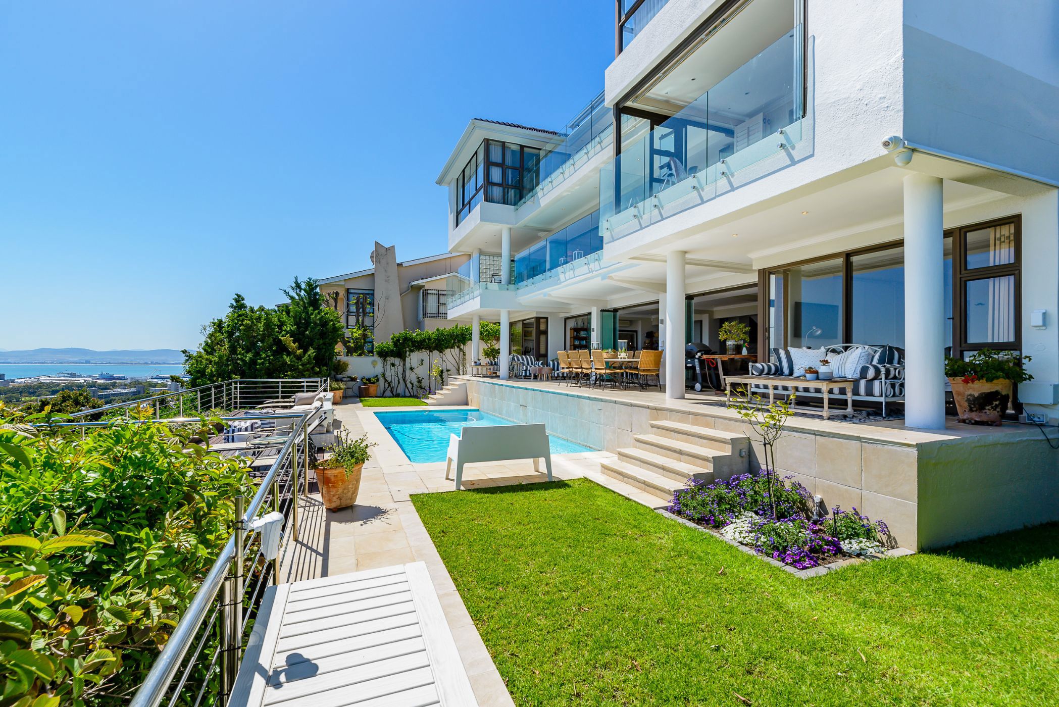 4 Bedroom House To Rent Green Point (Cape Town) ASL1635390 Pam