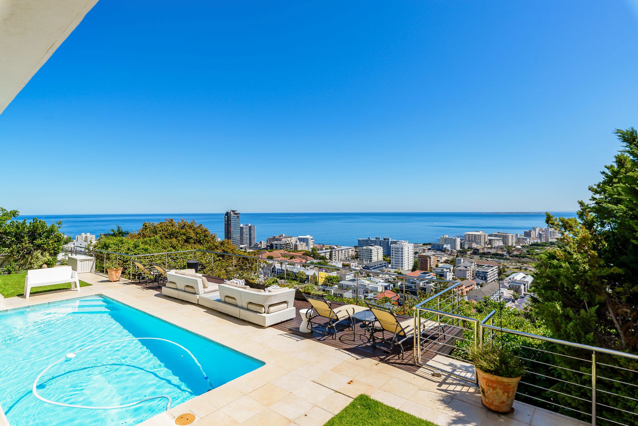 4 Bedroom House To Rent Green Point (Cape Town) ASL1635390 Pam