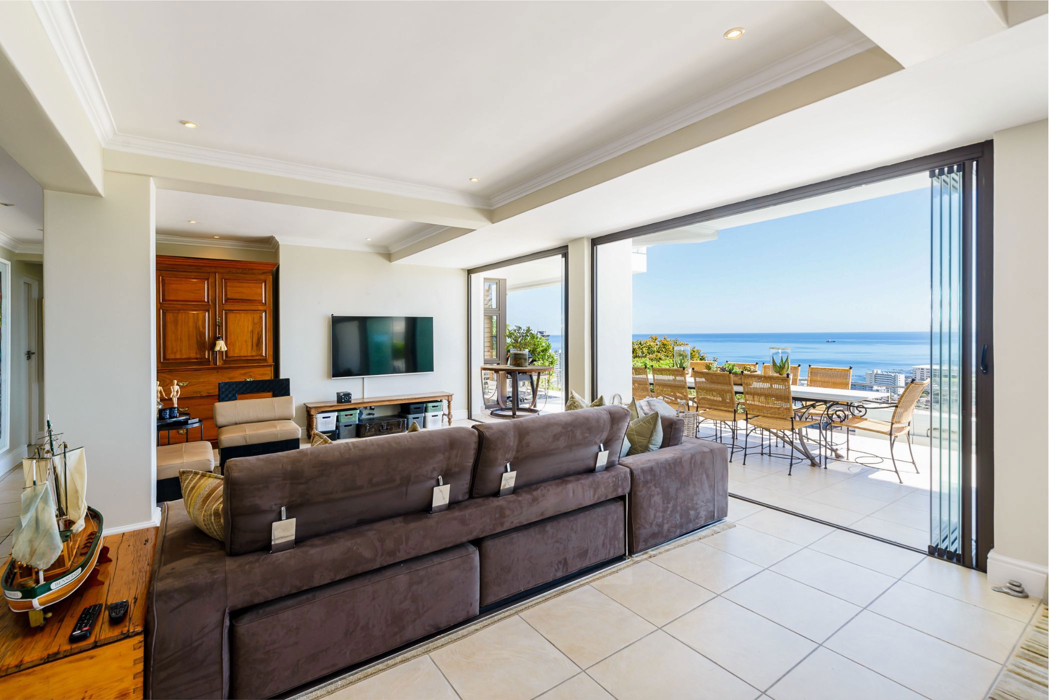 4 Bedroom House To Rent Green Point (Cape Town) ASL1635390 Pam