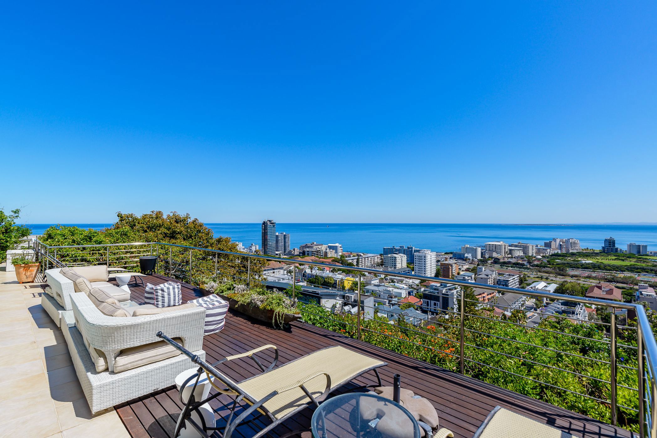 4 Bedroom House To Rent Green Point (Cape Town) ASL1635390 Pam