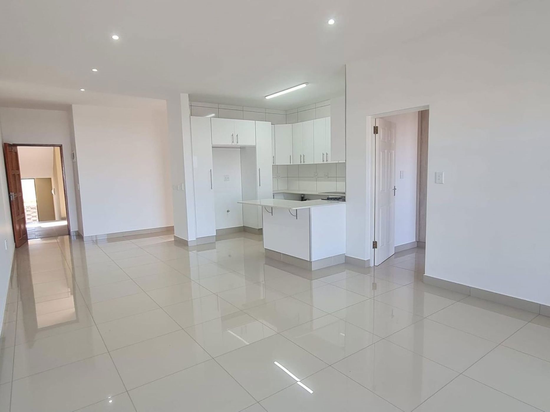 3 bedroom apartment to rent in Tongaat Beach