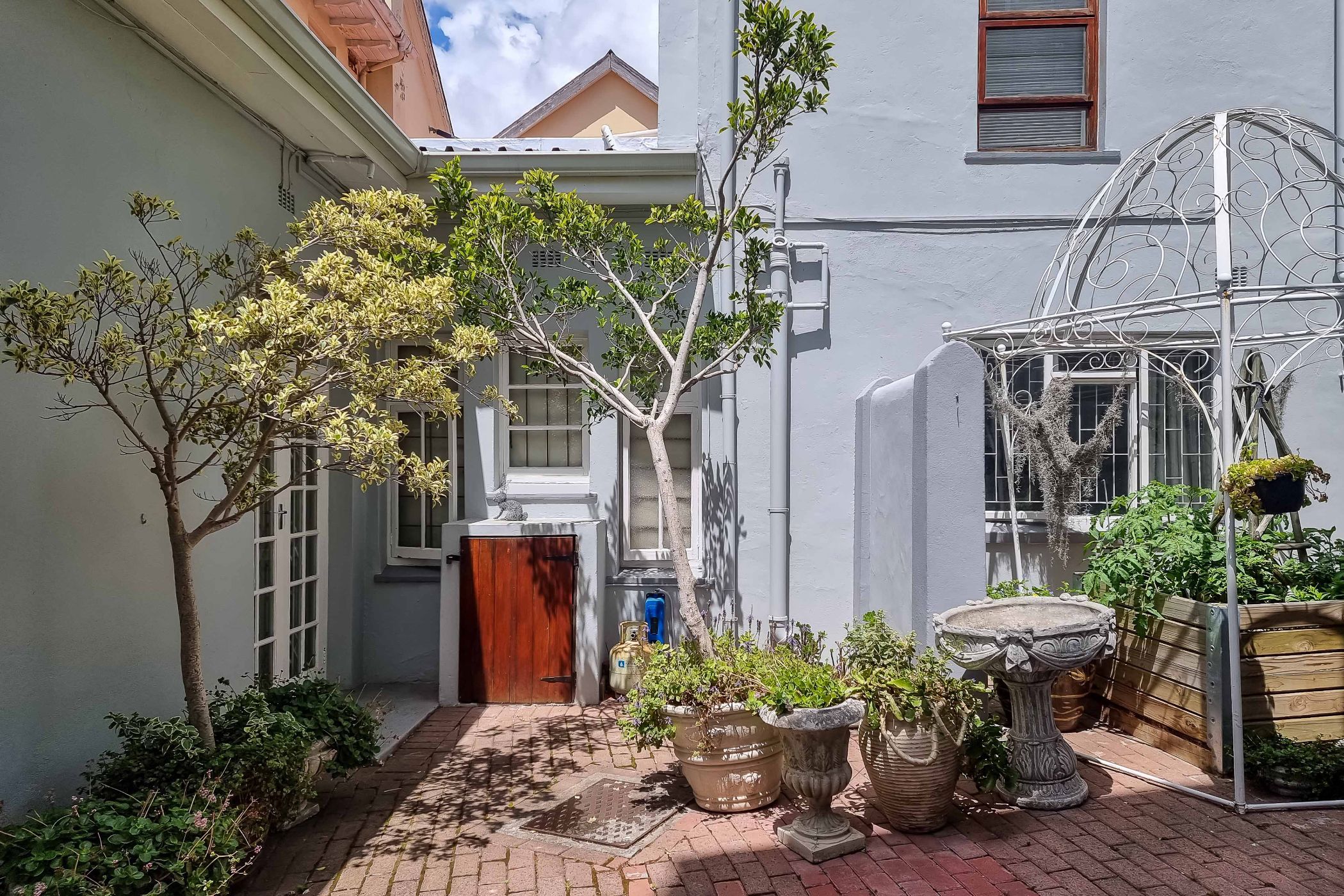 1 Bedroom Apartment For Sale Gardens AS1636238 Pam Golding Properties