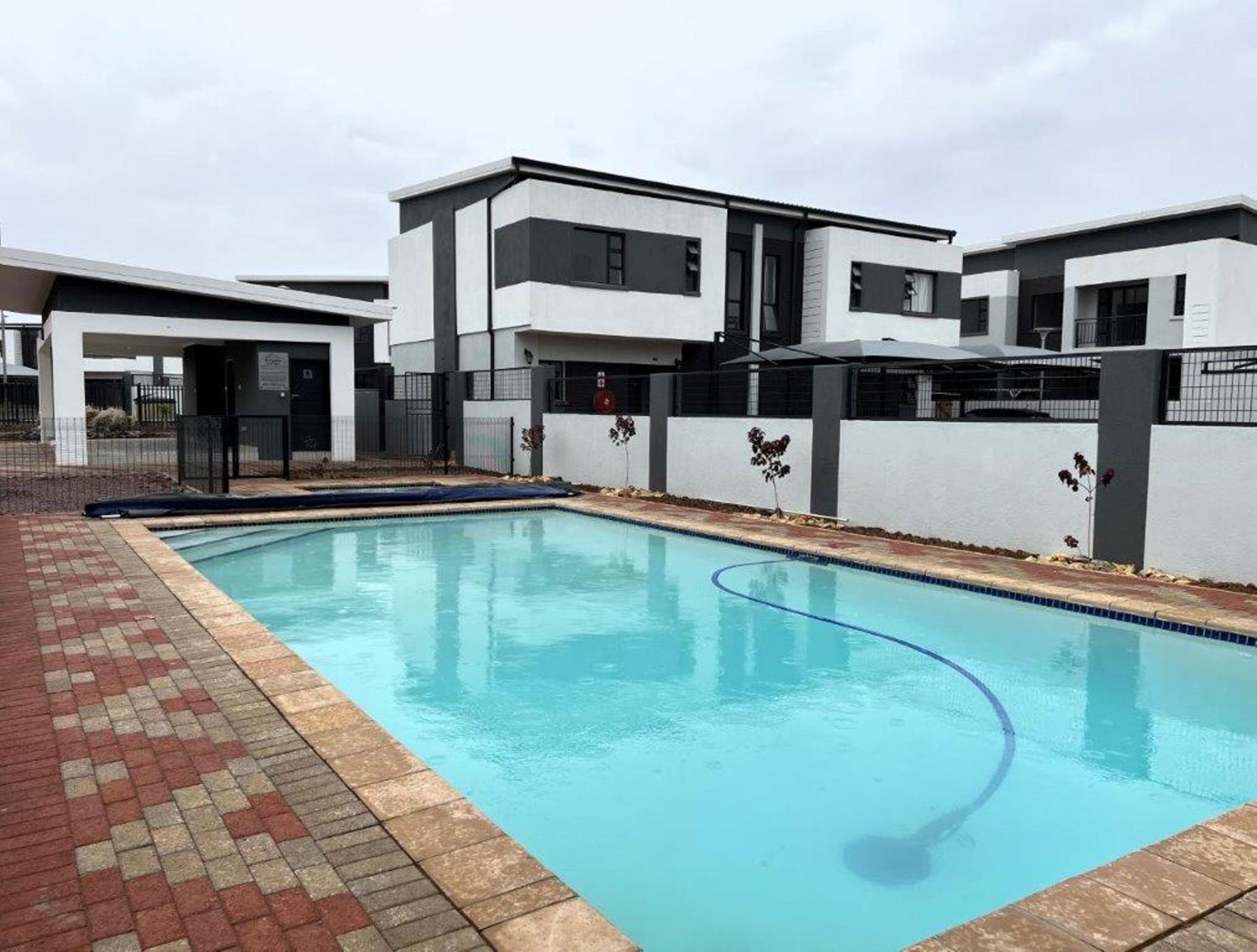 3 bedroom townhouse to rent in Broadhurst (Botswana)