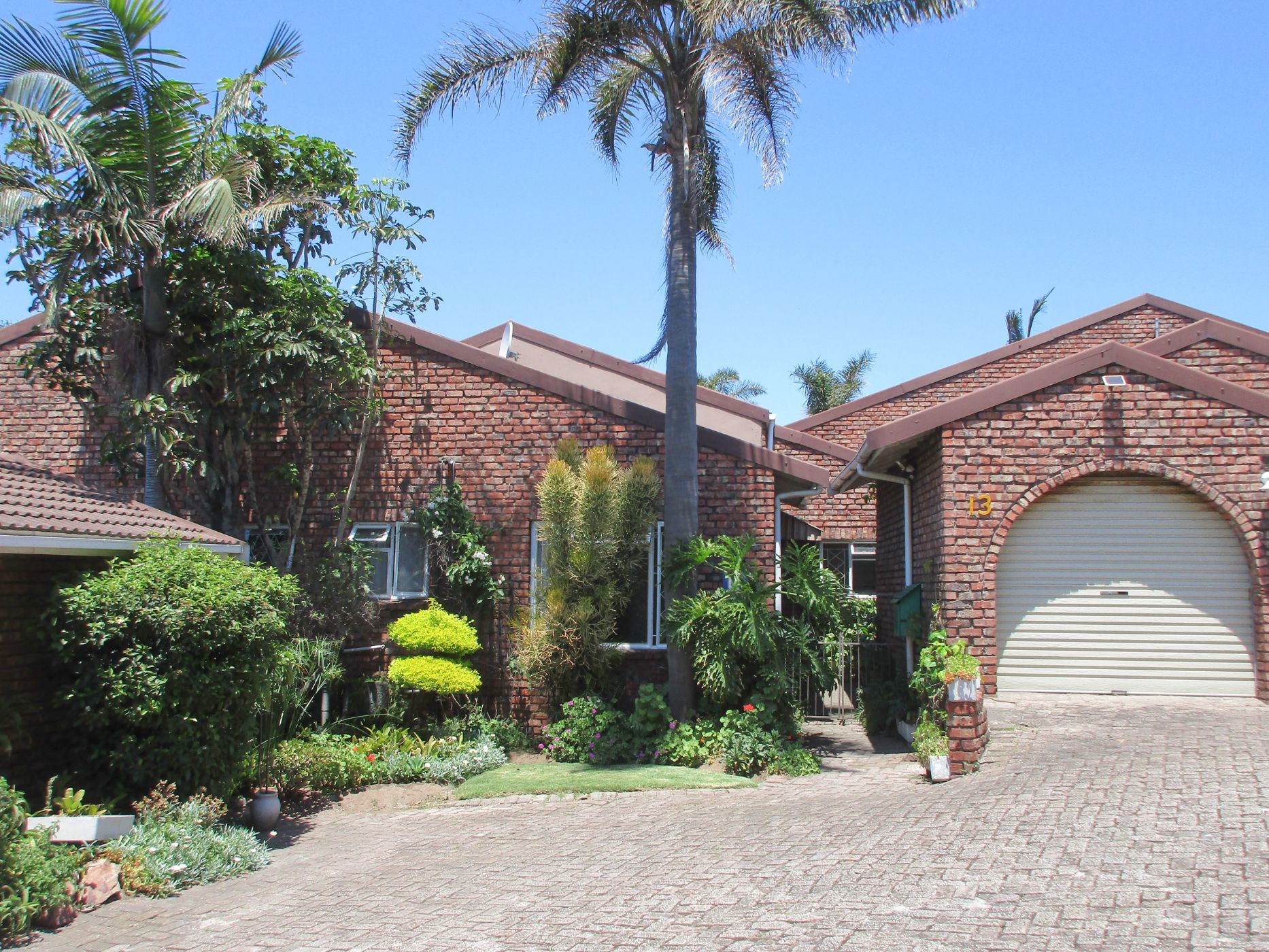 3 Bedroom Townhouse For Sale South End 1PLZ1636972 Pam Golding