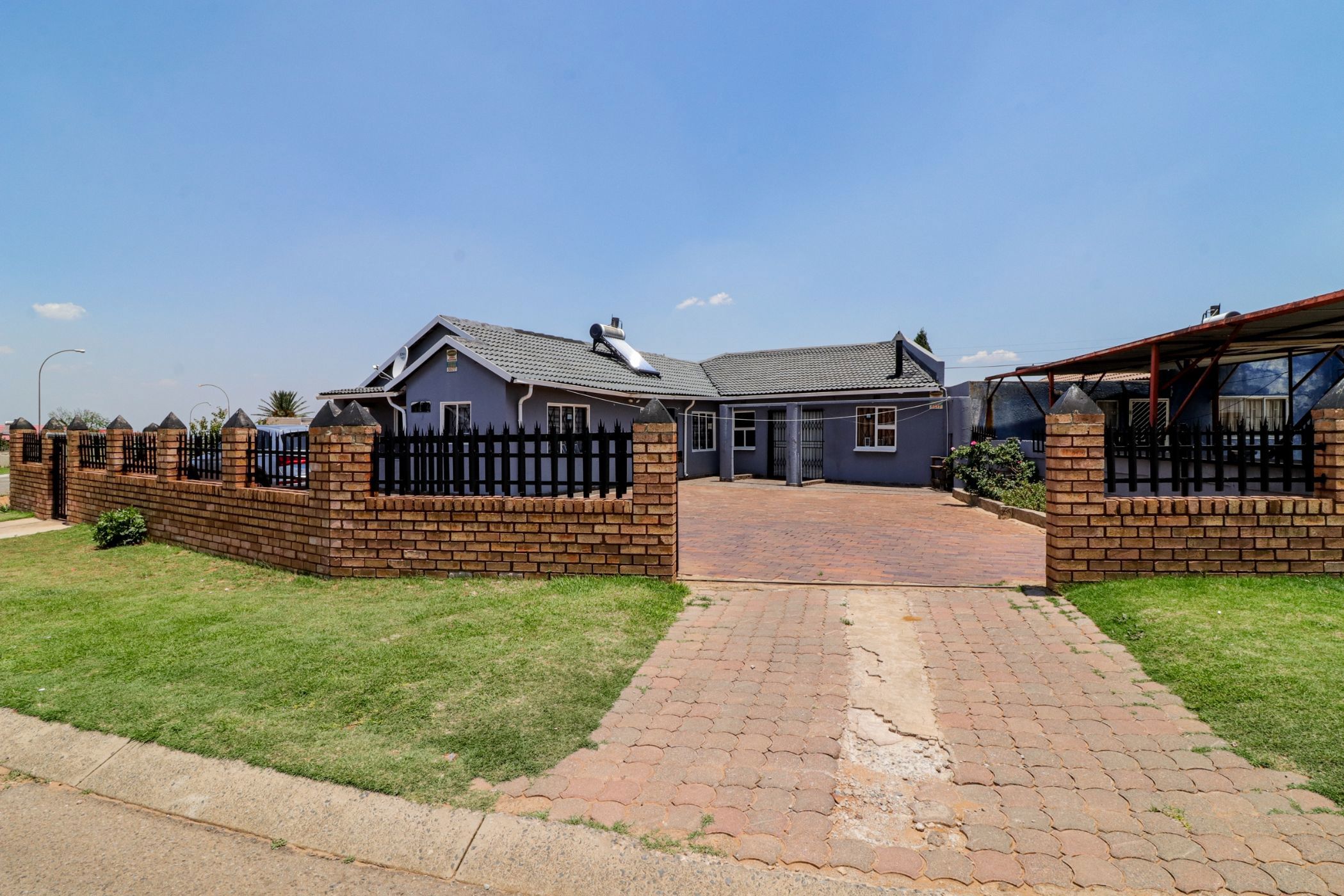 5 Bedroom House For Sale Lenasia South 1GV1637226 Pam Golding