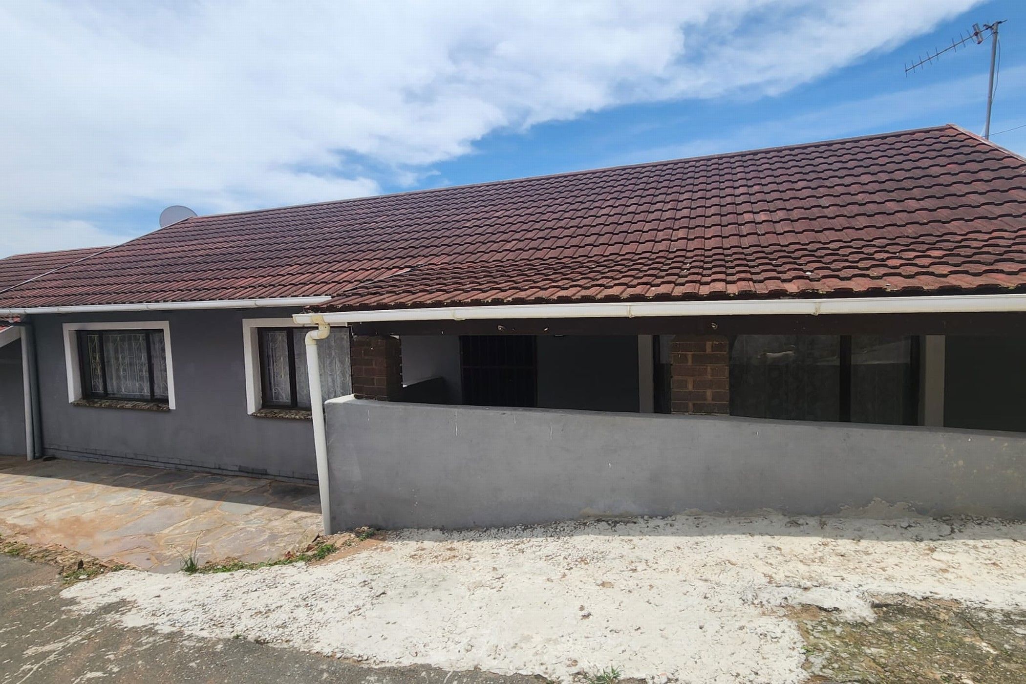 5 Bedroom House For Sale Bank Assisted Sale by FNB Chatsworth