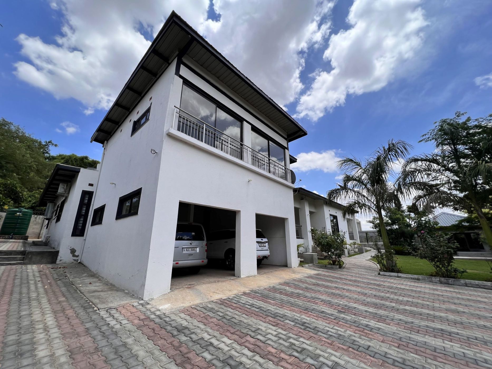 5 bedroom double-storey house for sale in Ibex Hill (Zambia)