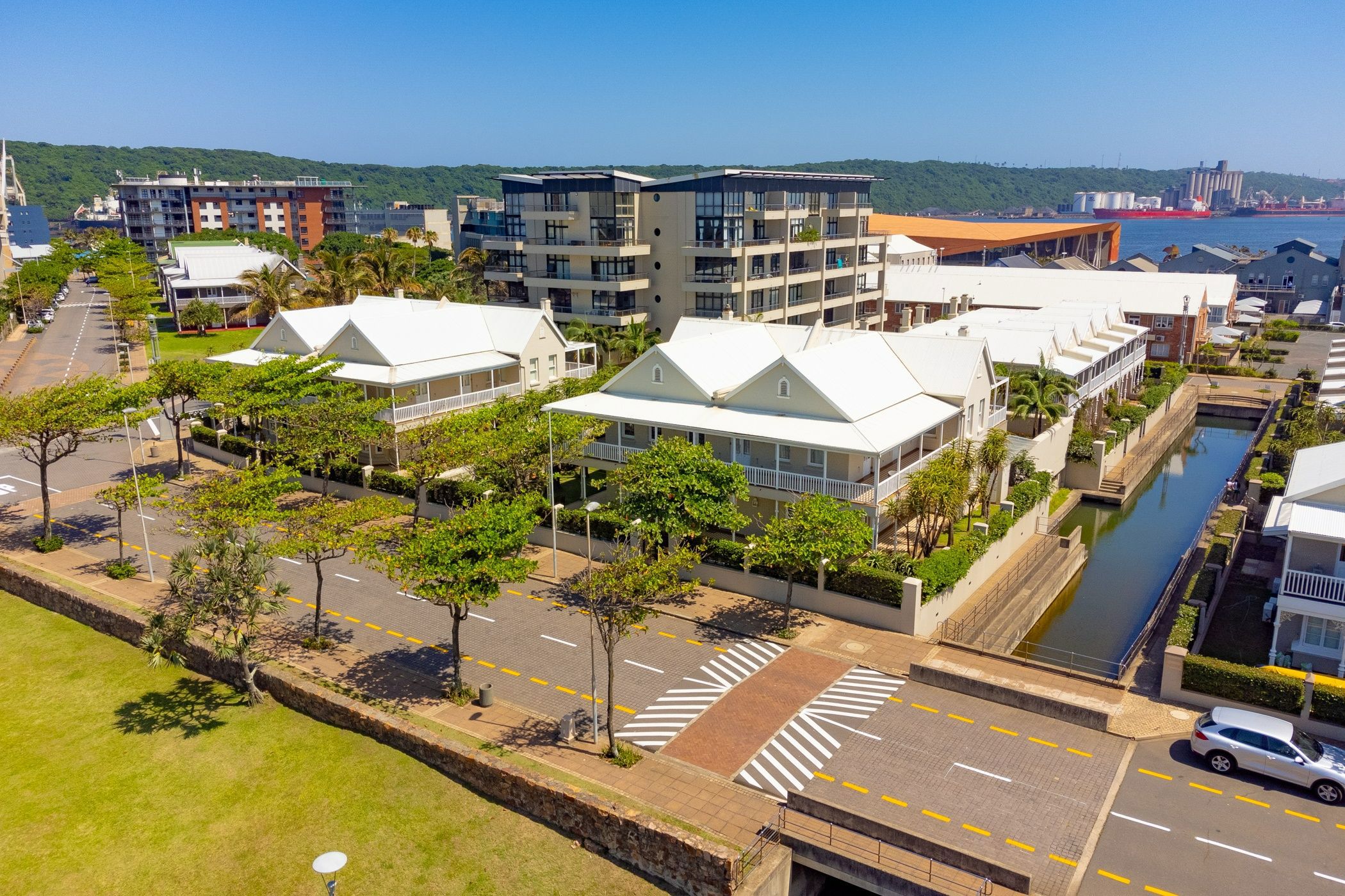 3 bedroom townhouse for sale in Point Waterfront Durban
