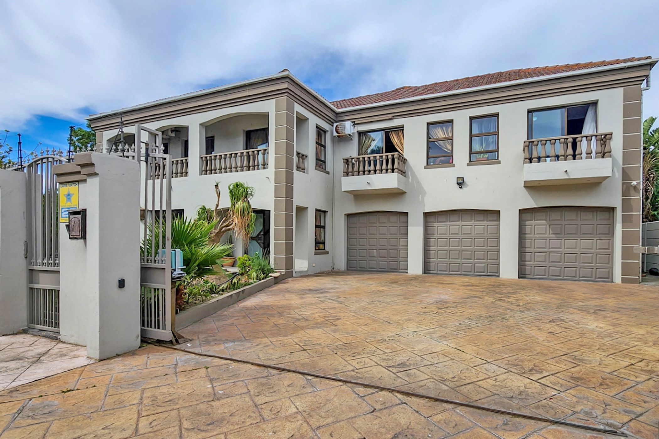 6 Bedroom Doublestorey House For Sale Sunset Beach (Cape Town