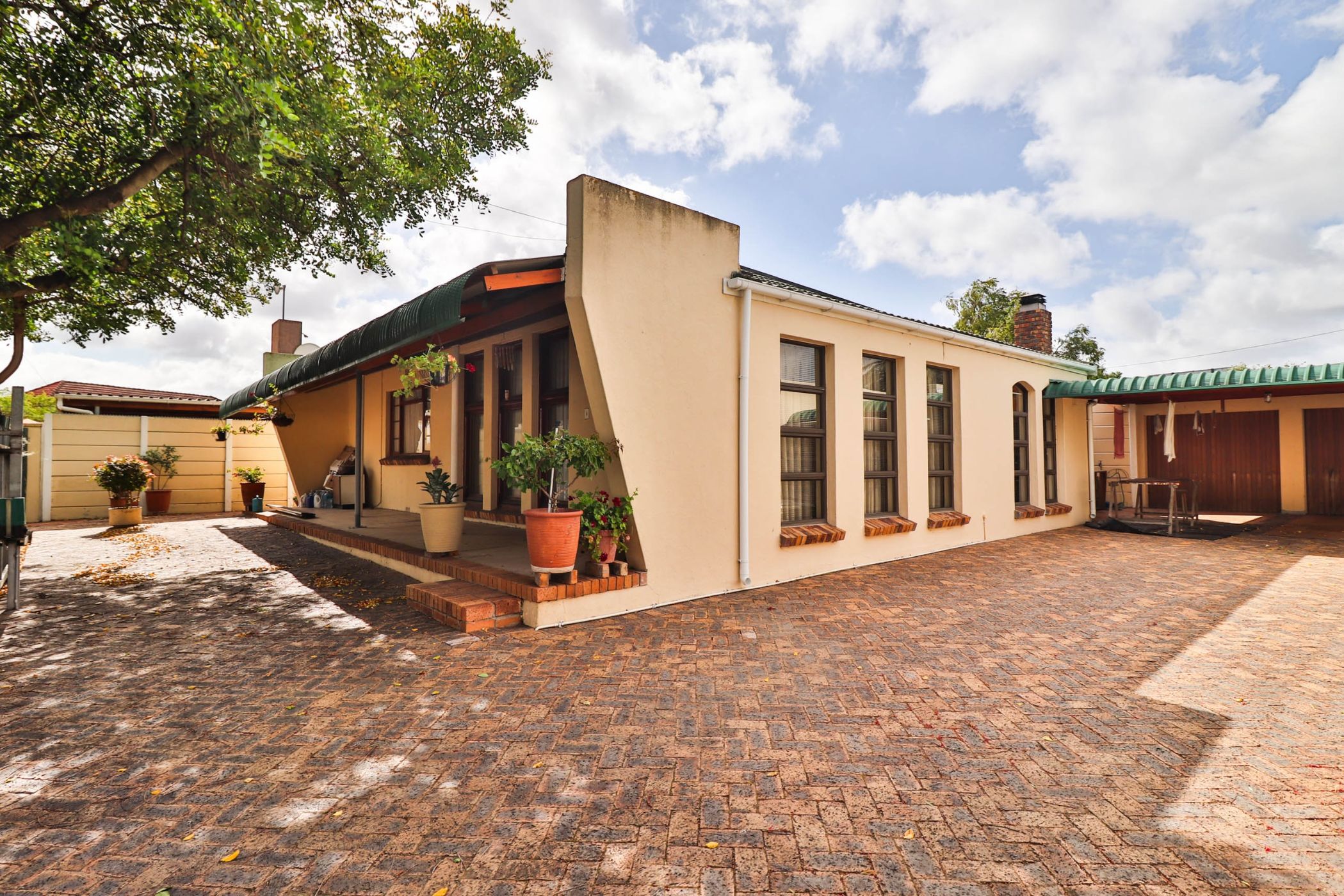 3 Bedroom House For Sale Churchill Estate 1BC1638332 Pam Golding