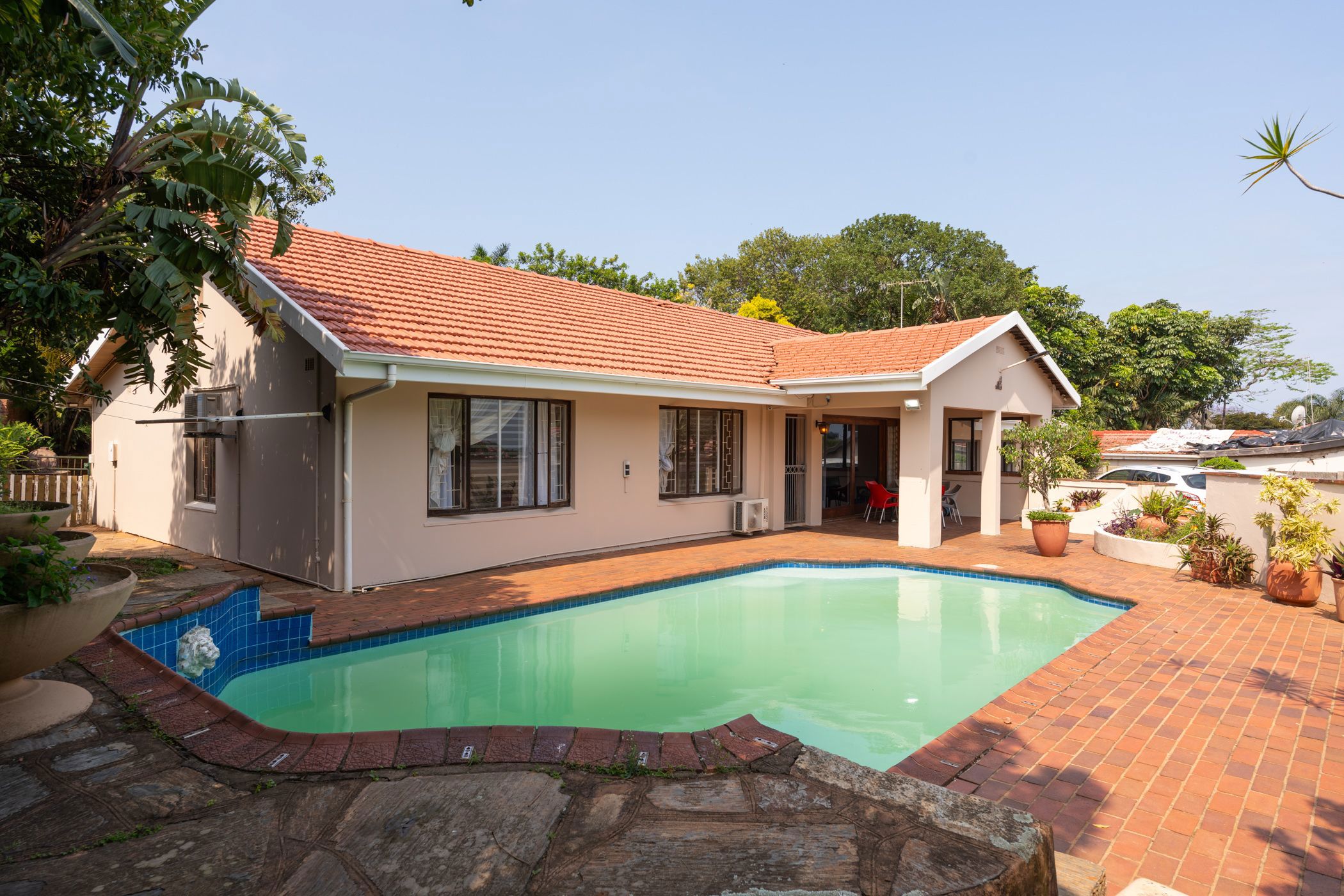 3 Bedroom Singlestorey House For Sale La Lucia 1ND1638359 Pam