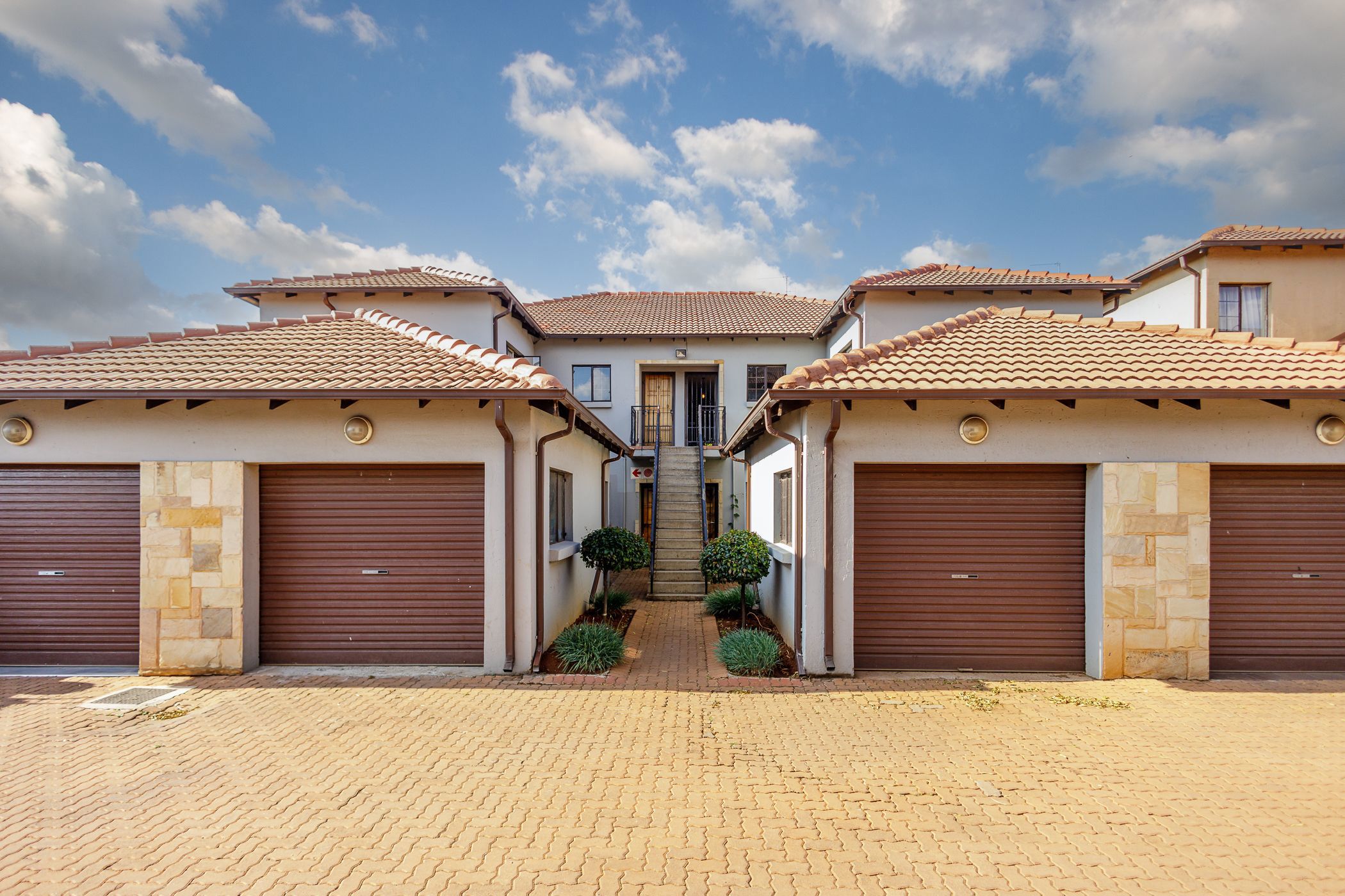 3 Bedroom Apartment For Sale Oriel BED1636681 Pam Golding Properties