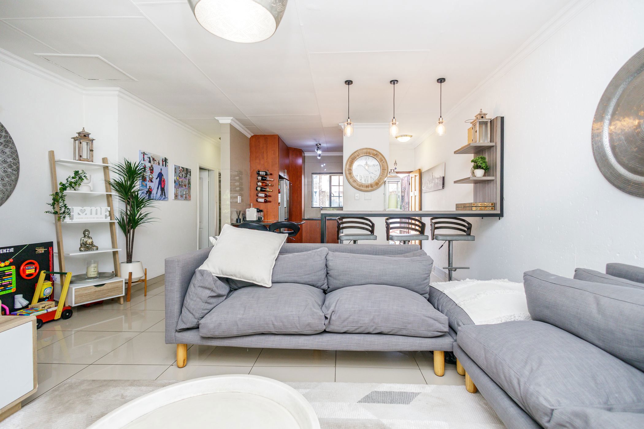 3 Bedroom Apartment For Sale Oriel BED1636681 Pam Golding Properties