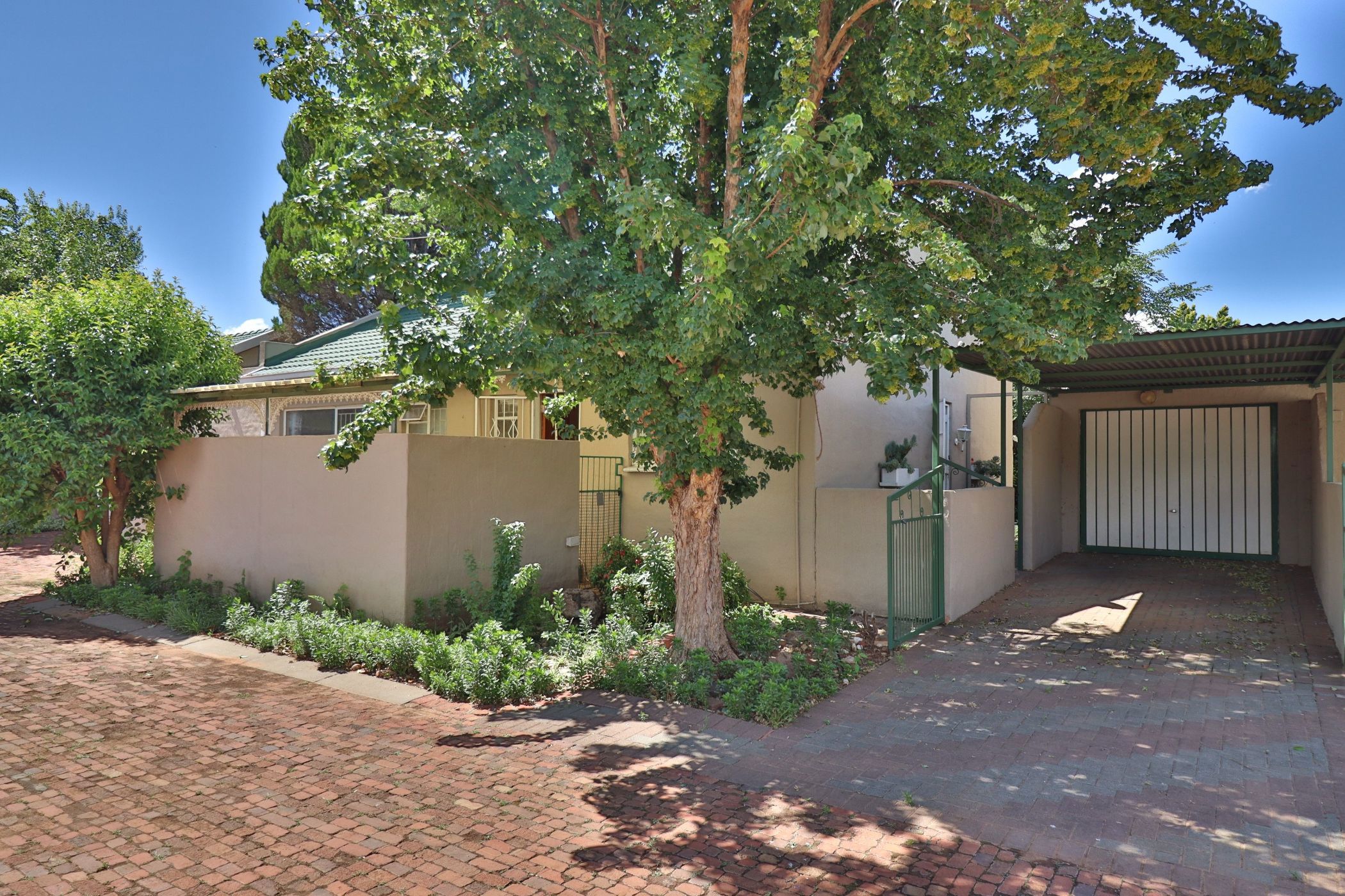 3 Bedroom Townhouse For Sale Langenhovenpark 1BX1640508 Pam