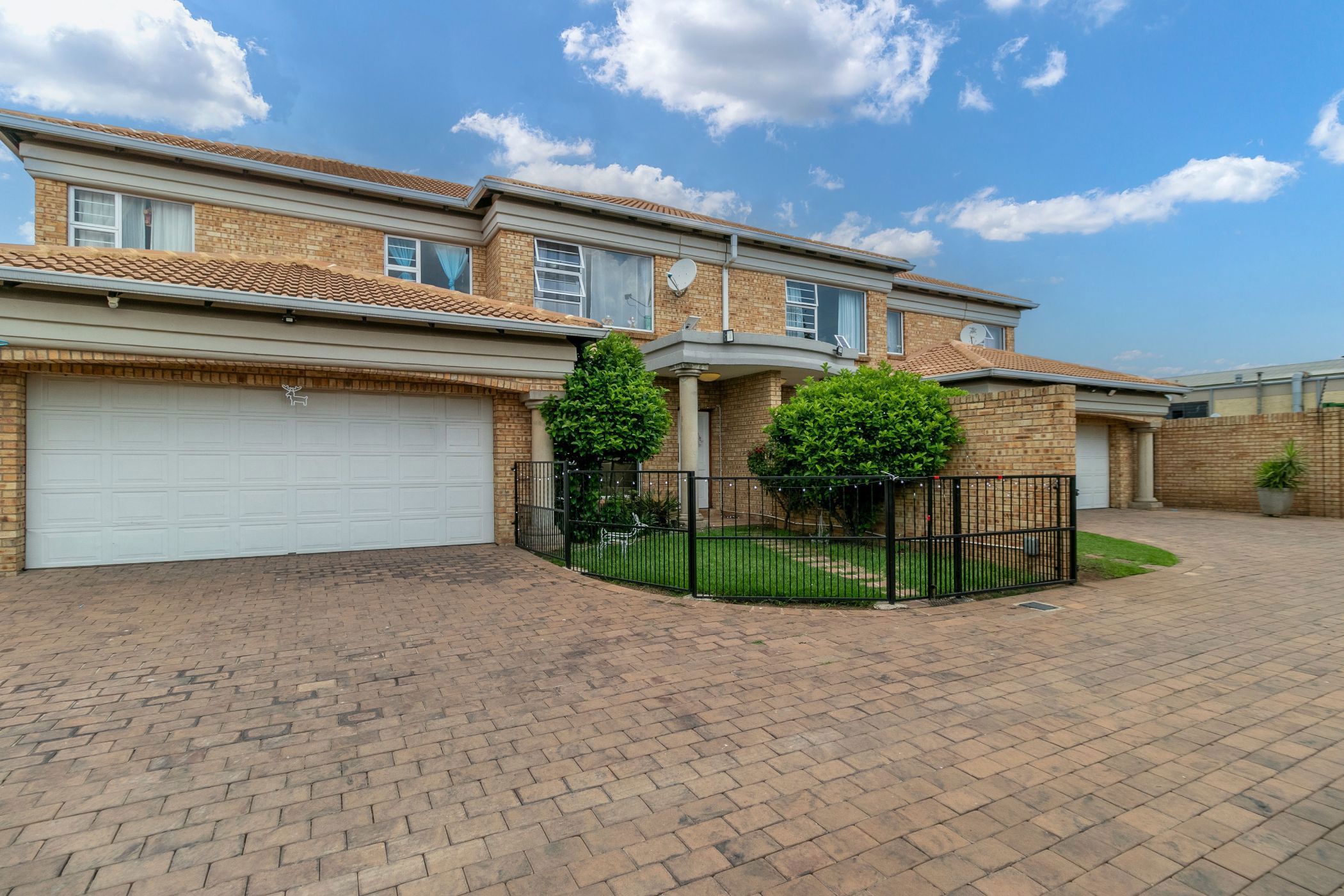 6 Bedroom House For Sale Bardene BOK1641197 Pam Golding Properties