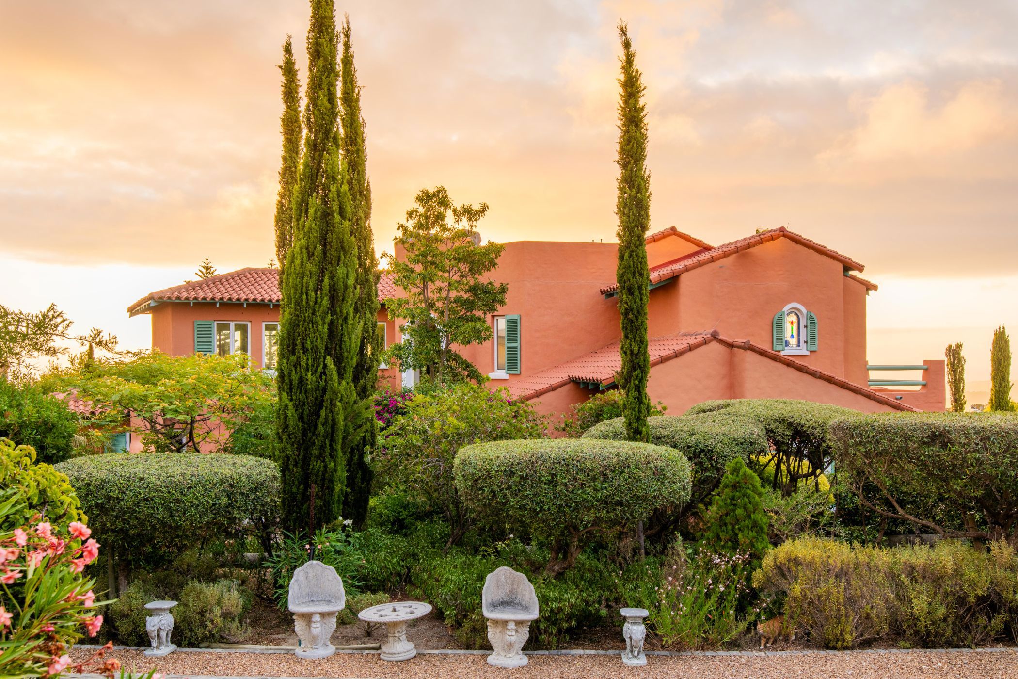 4 Bedroom Security Estate Home For Sale Bel'Aire SW1640016 Pam