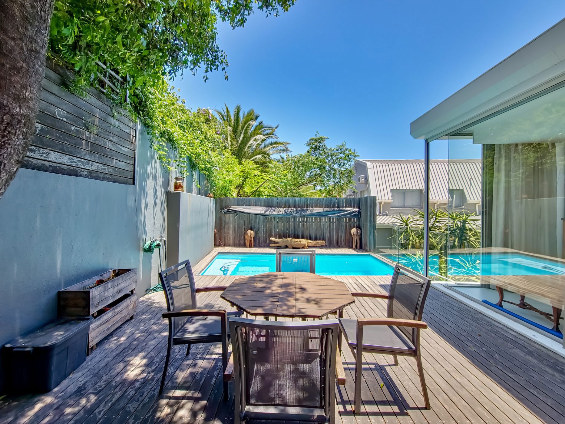 3 Bedroom Apartment For Sale Green Point (Cape Town) AS1640219