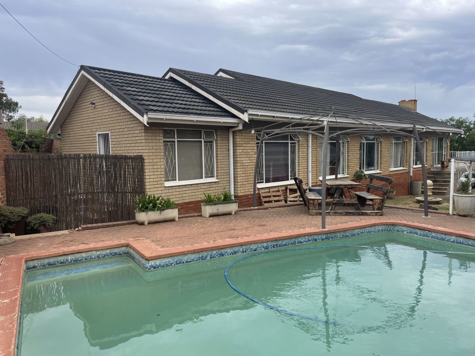 3 Bedroom House For Sale Generaal de Wet 1BX1639648 Pam Golding