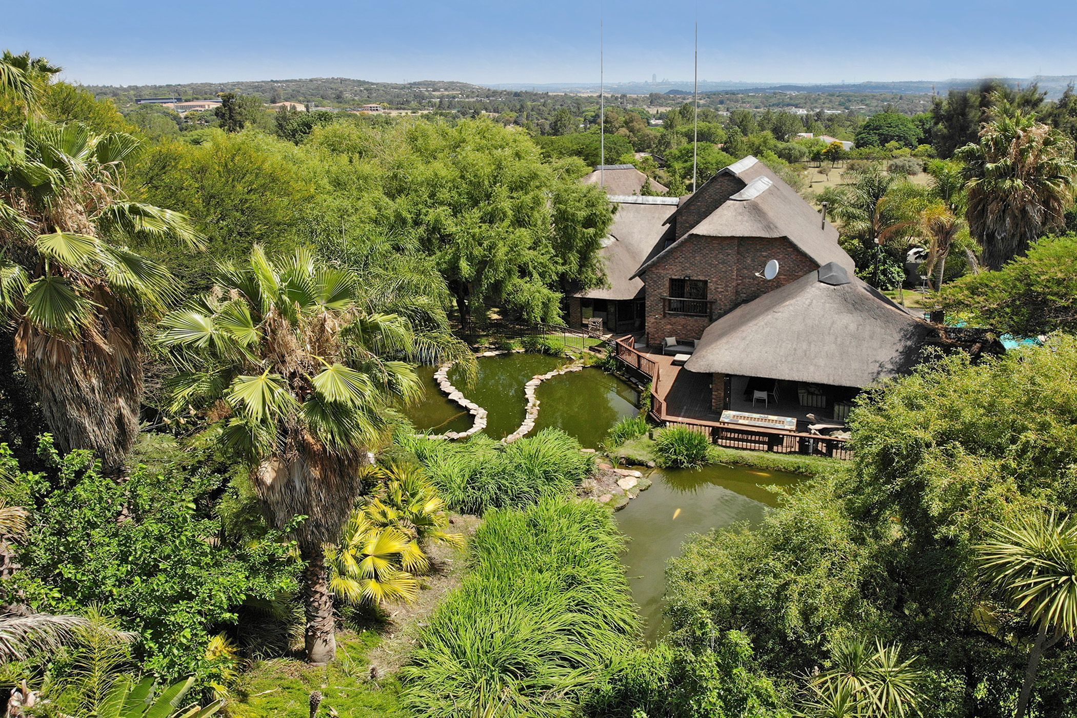 5 Bedroom Doublestorey House For Sale Kyalami AH MR1640307 Pam