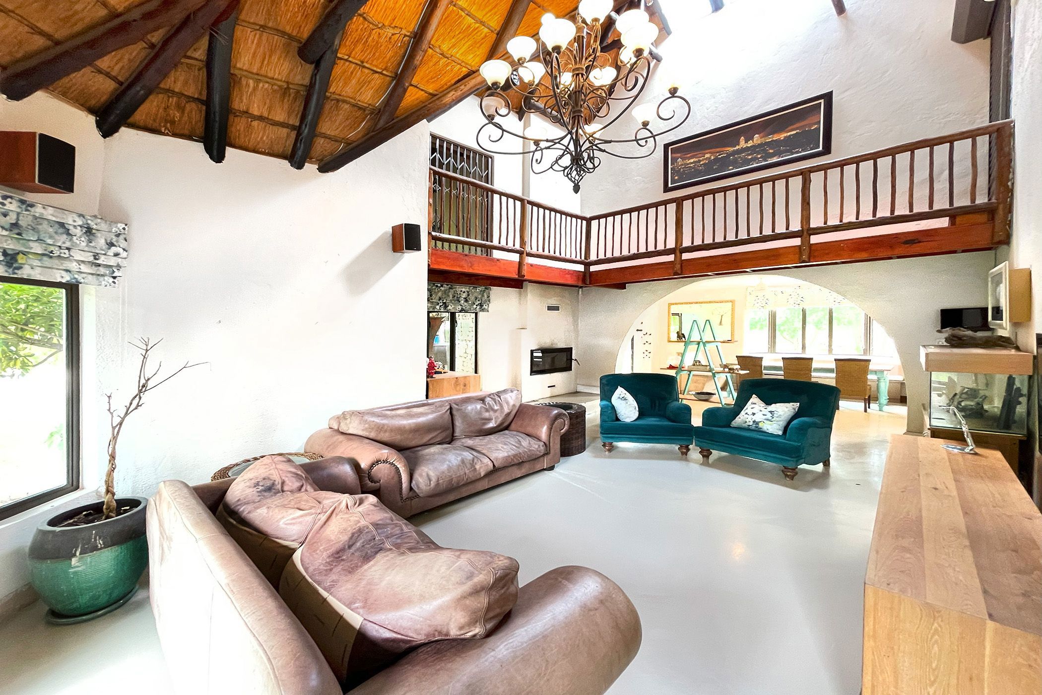 5 Bedroom Doublestorey House For Sale Kyalami AH MR1640307 Pam