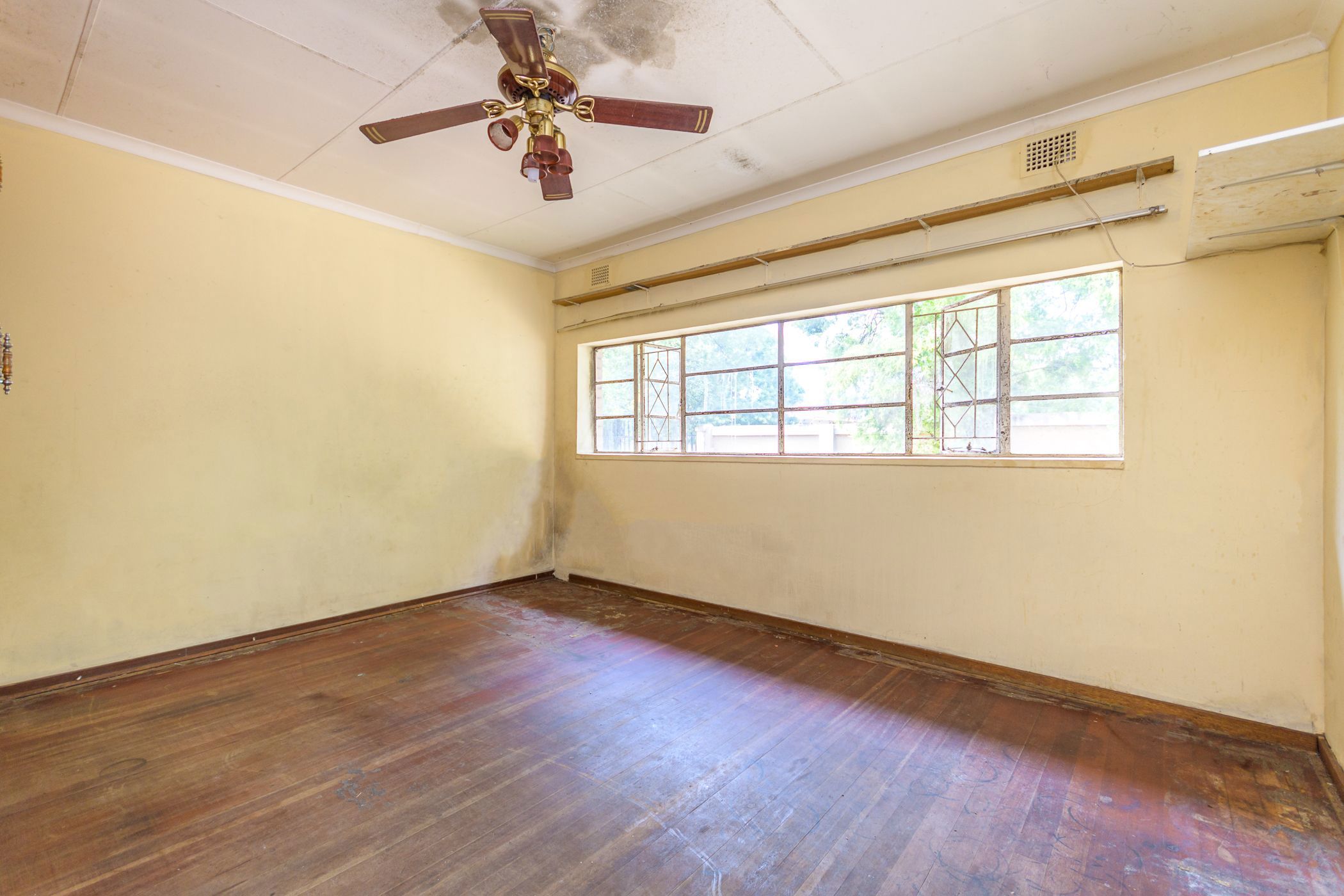 4 Bedroom House For Sale Bank Assisted Sale by Standard Bank