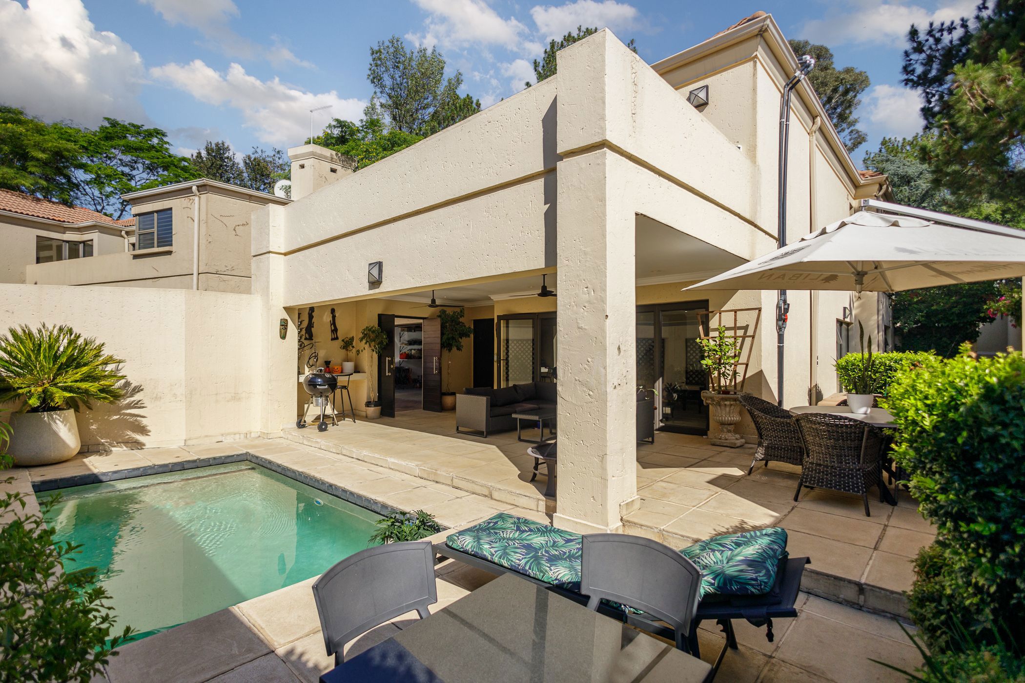 3 Bedroom Doublestorey Cluster For Sale Morningside (Sandton