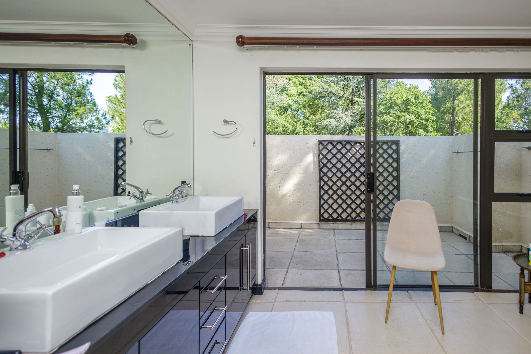 3 Bedroom Doublestorey Cluster For Sale Morningside (Sandton