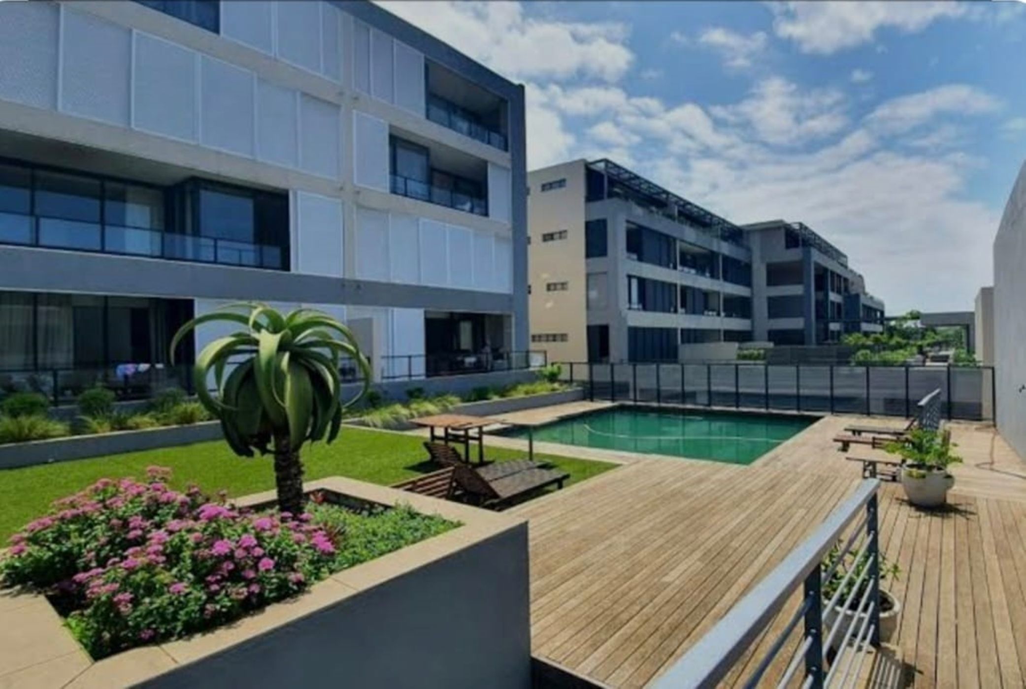 2 Bedroom Apartment To Rent uMhlanga Rocks 1ND1639967 Pam Golding