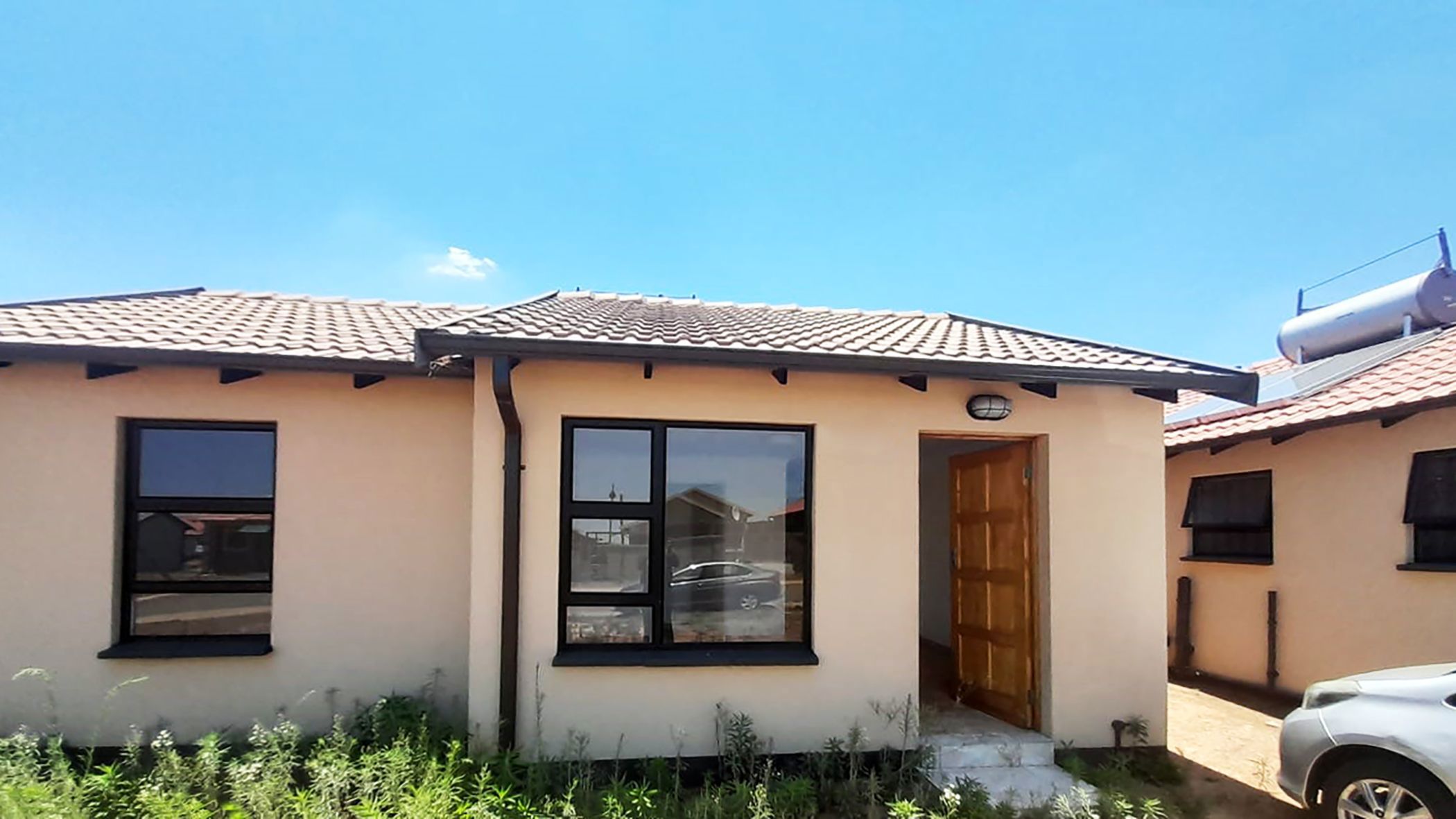 2 Bedroom House For Sale Bank Assisted Sale by Standard Bank