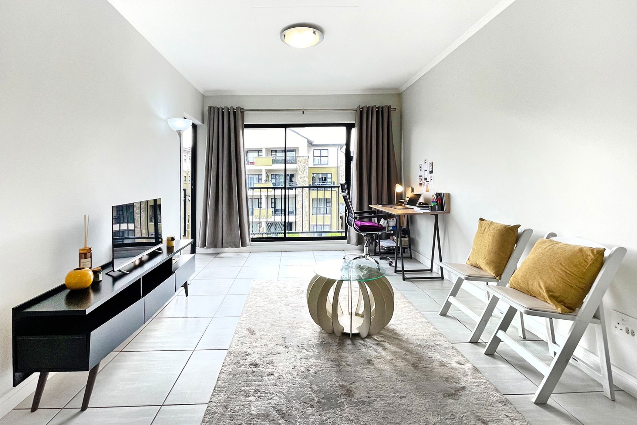 1 Bedroom Apartment For Sale Waterfall (Midrand) MR1639263 Pam Golding Properties