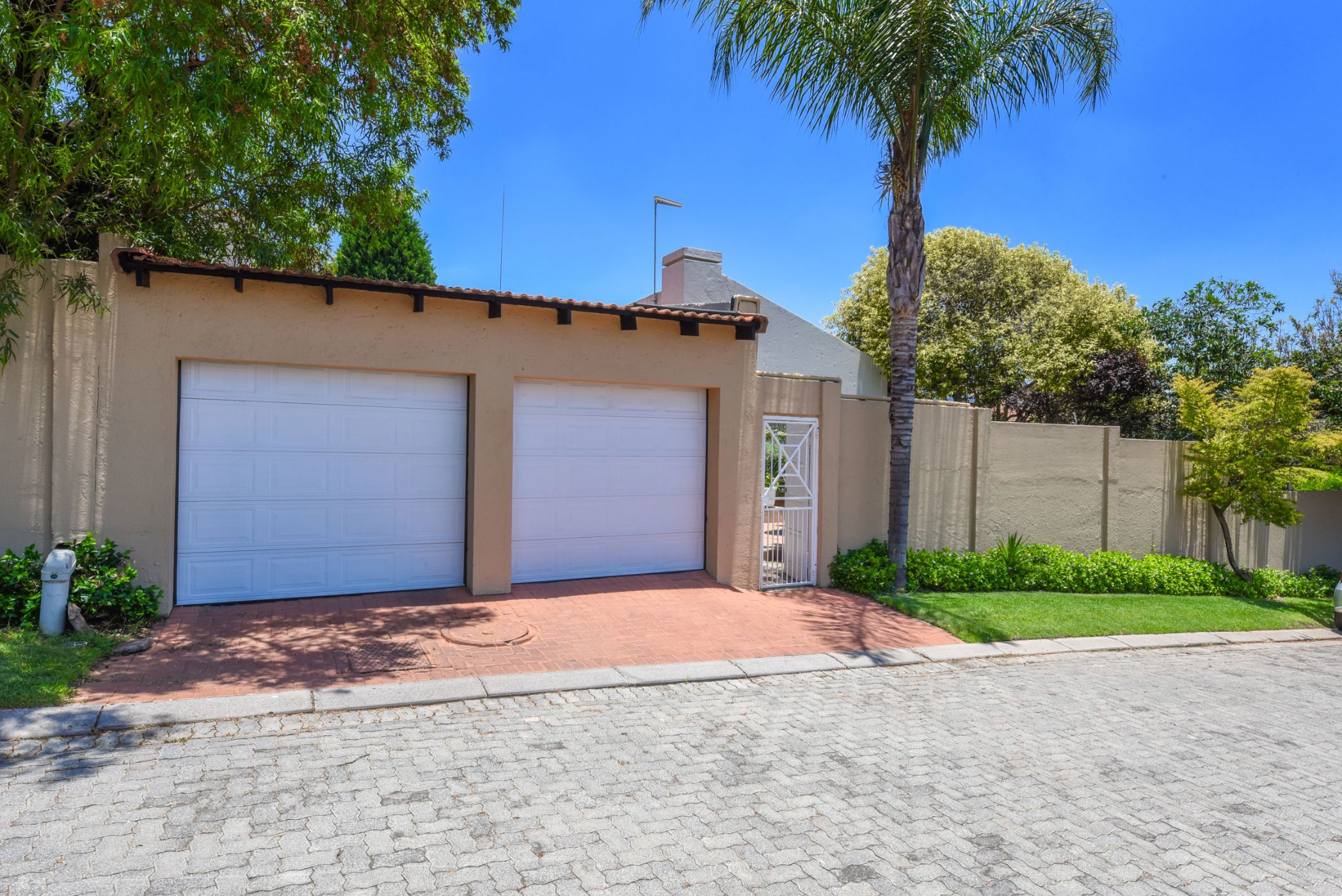 3 Bedroom Cluster House For Sale North Riding FW1639286 Pam