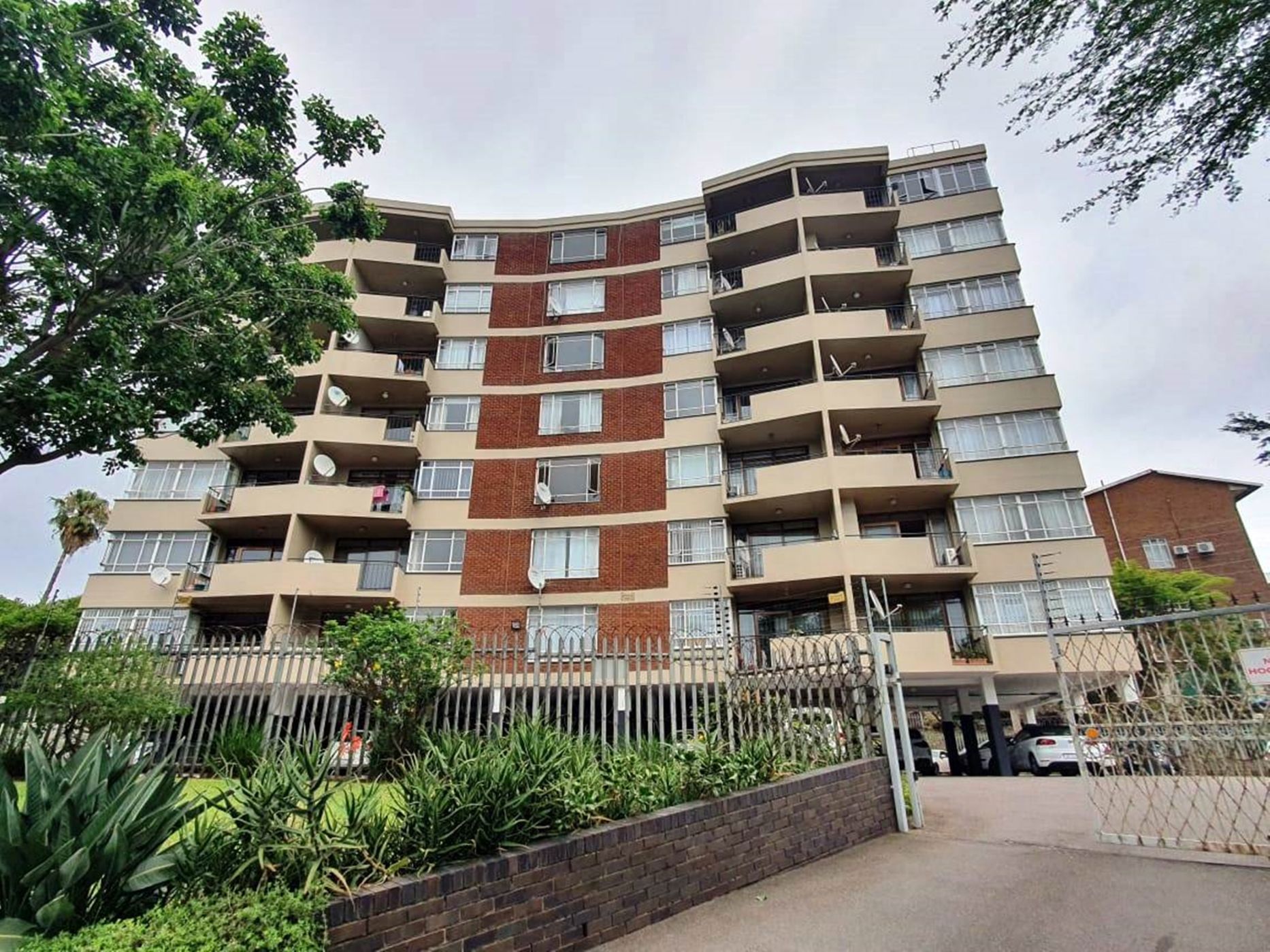 1 Bedroom Apartment For Sale Morningside (Durban) 1DA1639520 Pam