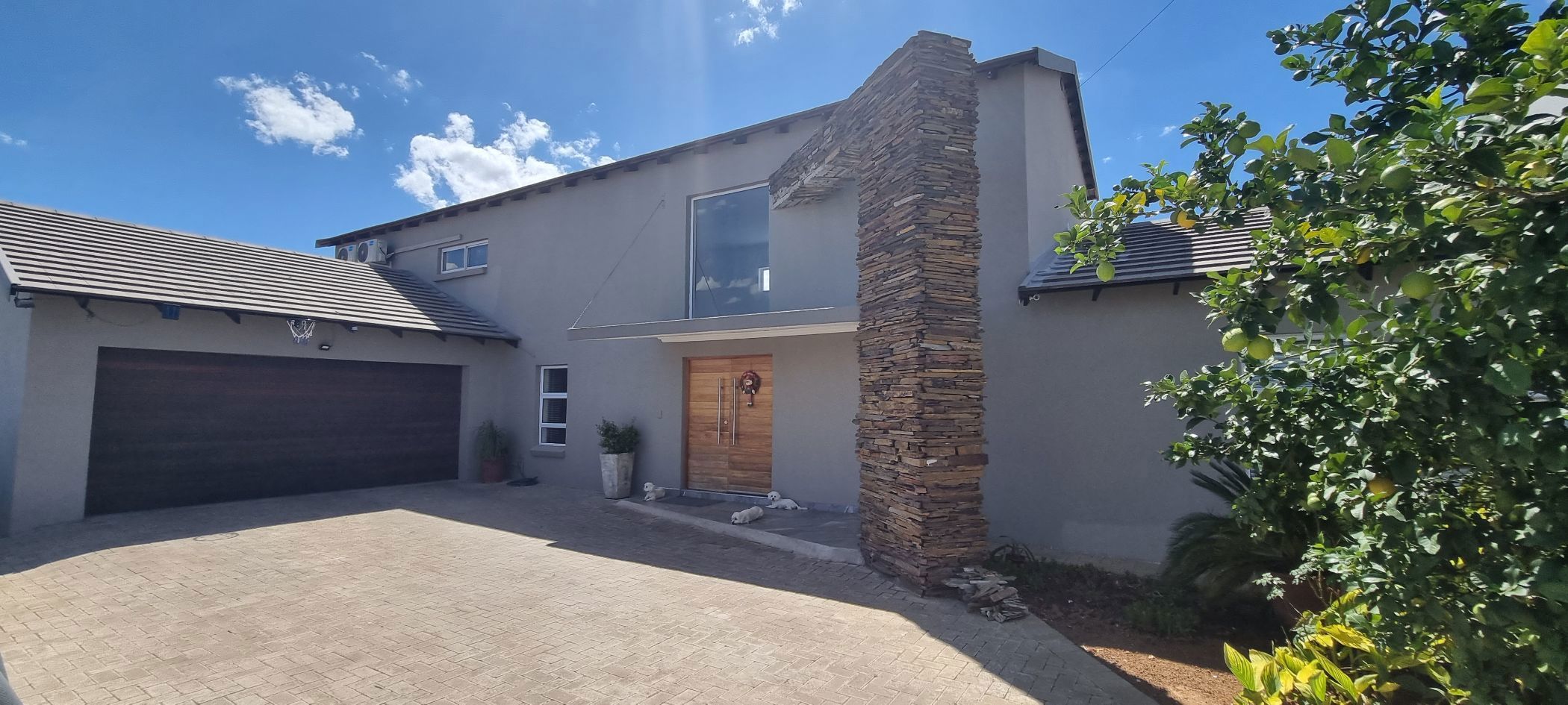 4 Bedroom House To Rent Minerva Gardens 1KJ1639813 Pam Golding