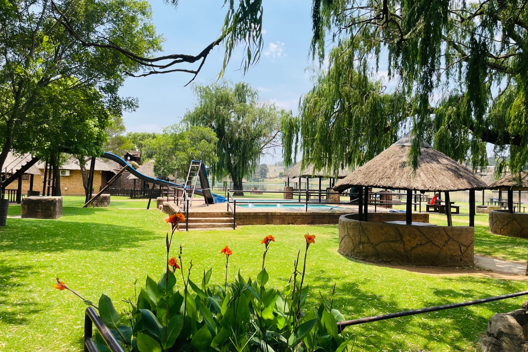 18 guest room game lodge for sale in Witbank Rural (eMalahleni Rural) 