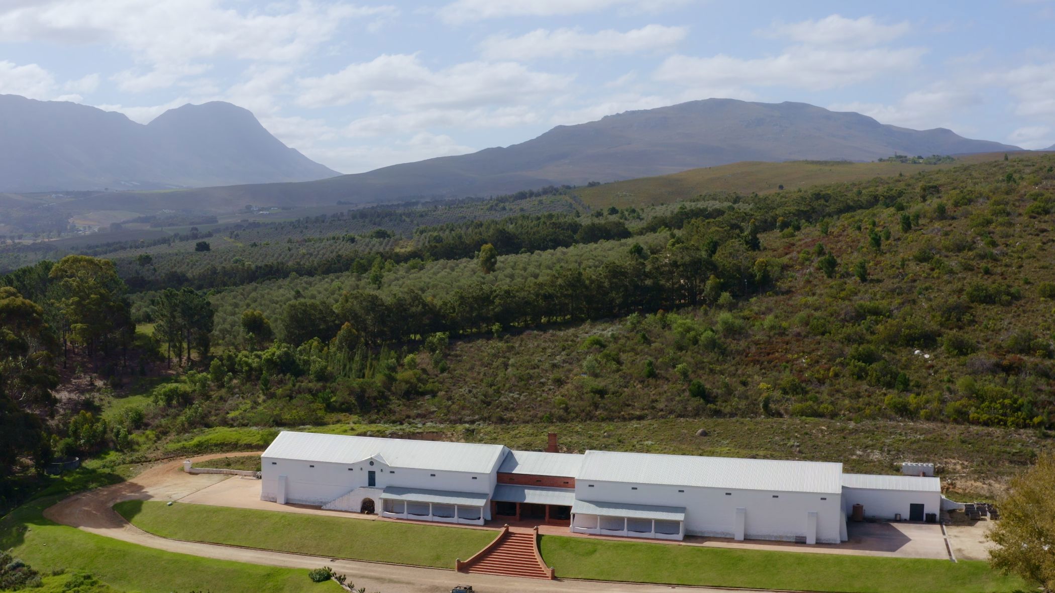 450 hectare Wine Farm For Sale HemelenAarde Valley HF1640806