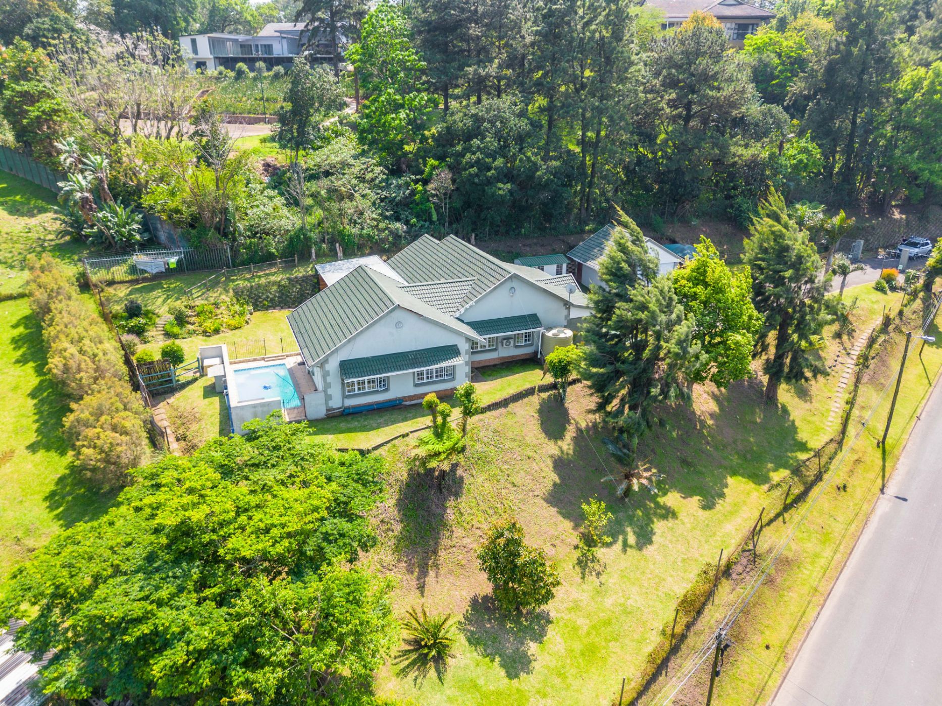 4 bedroom single-storey house for sale in Kloof