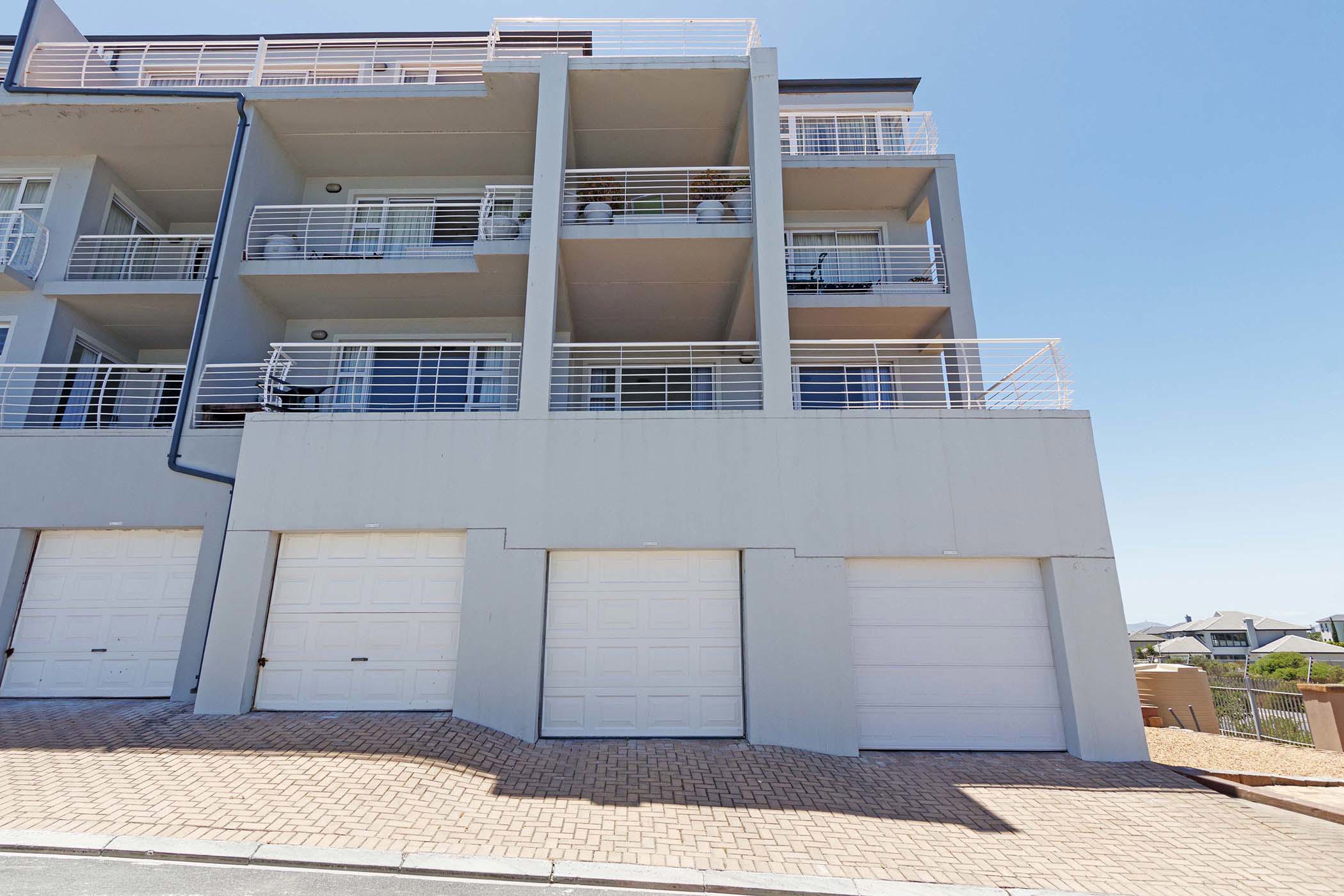3 Bedroom Apartment For Sale Big Bay 1TV1640802 Pam Golding
