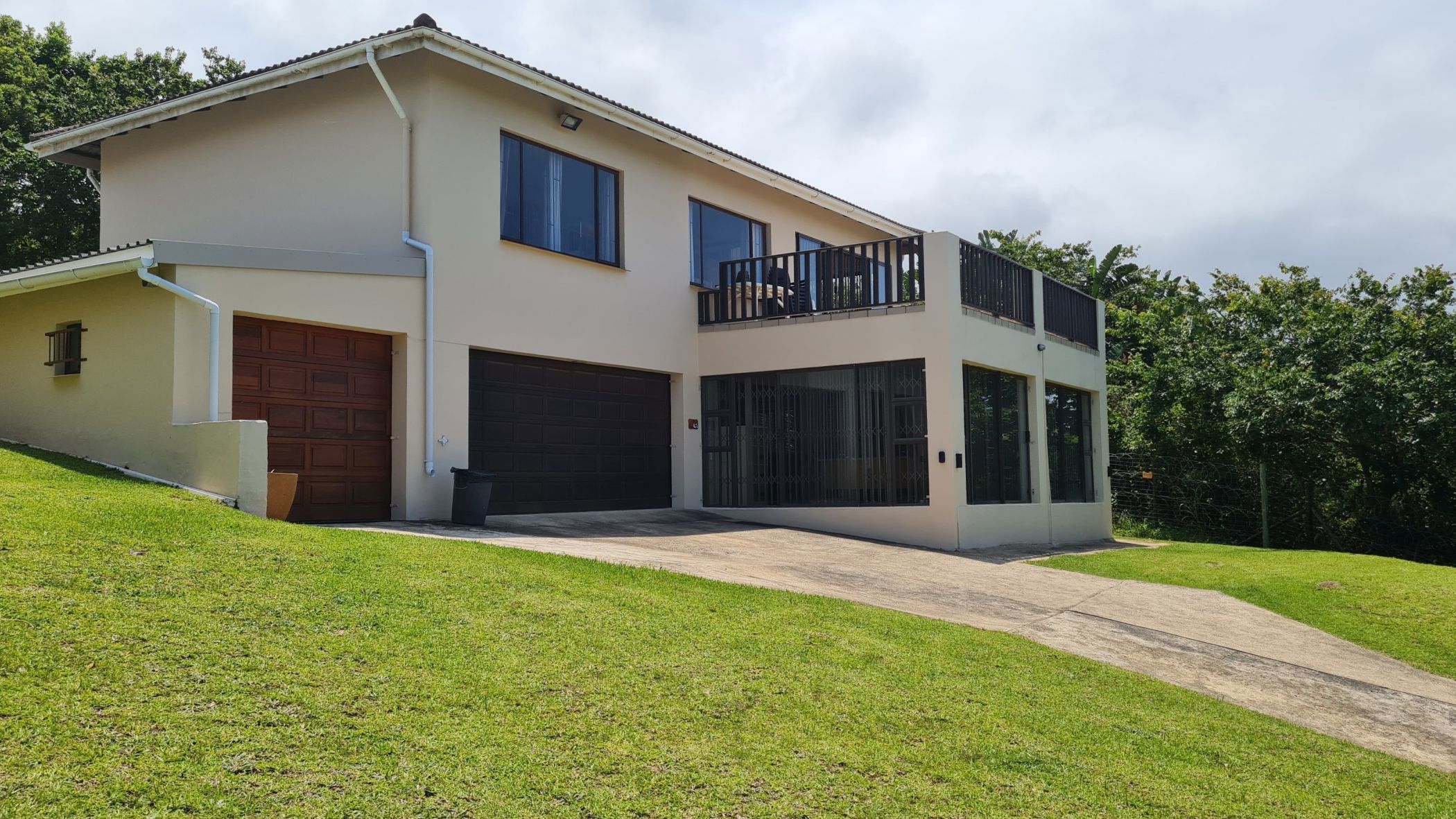 4 bedroom double-storey house for sale in Palm Beach