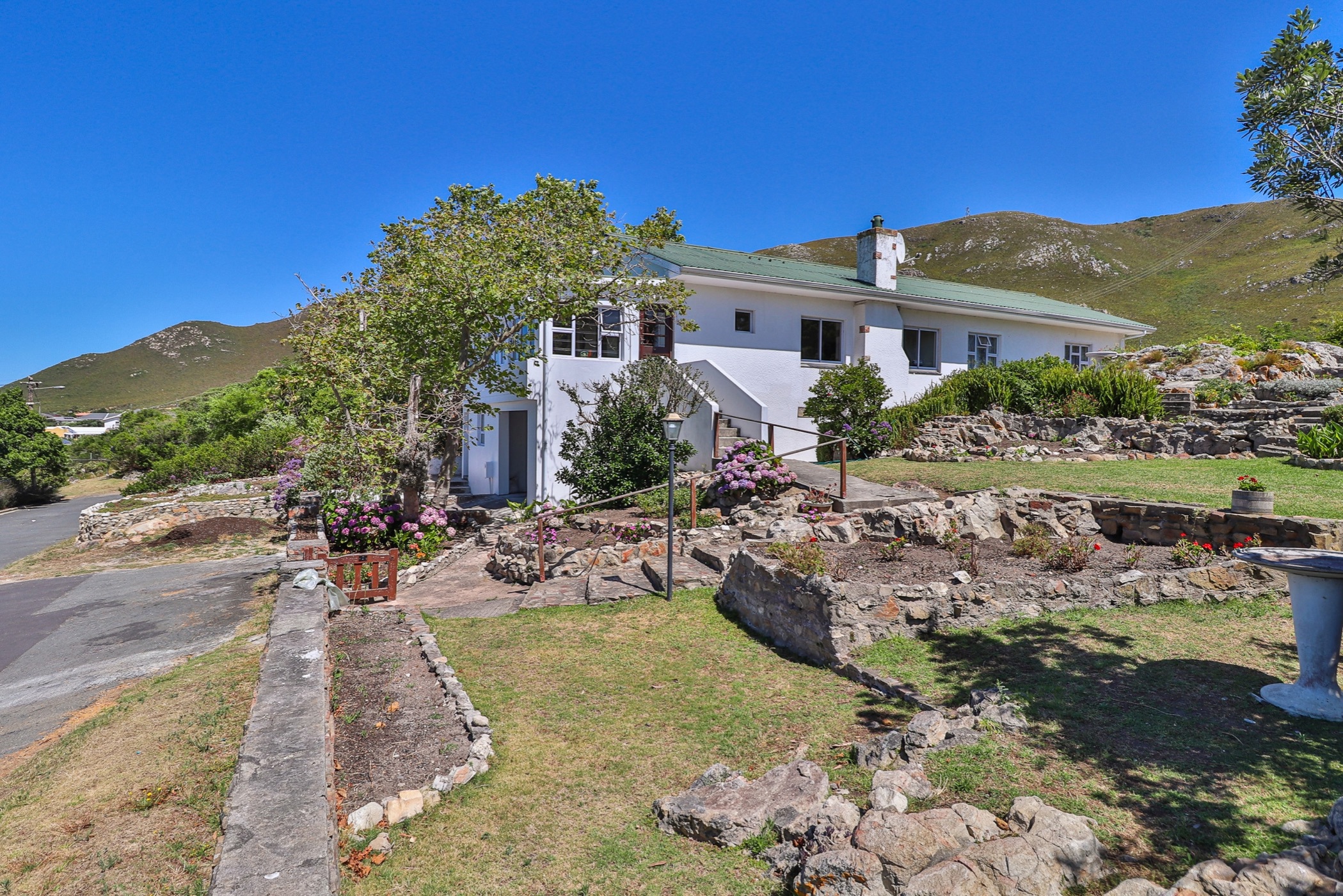 4 Bedroom House For Sale Northcliff (Hermanus) HF1641063 Pam