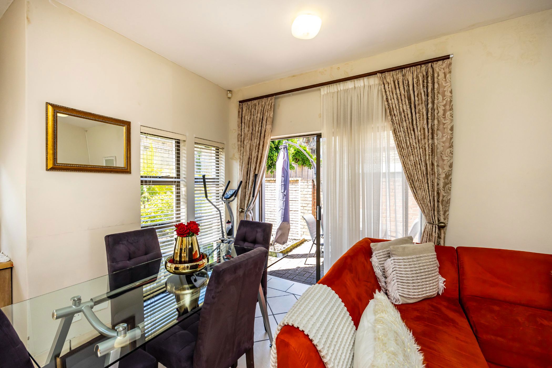 3 Bedroom Townhouse For Sale Abbotsford (East London) 1ET1641272