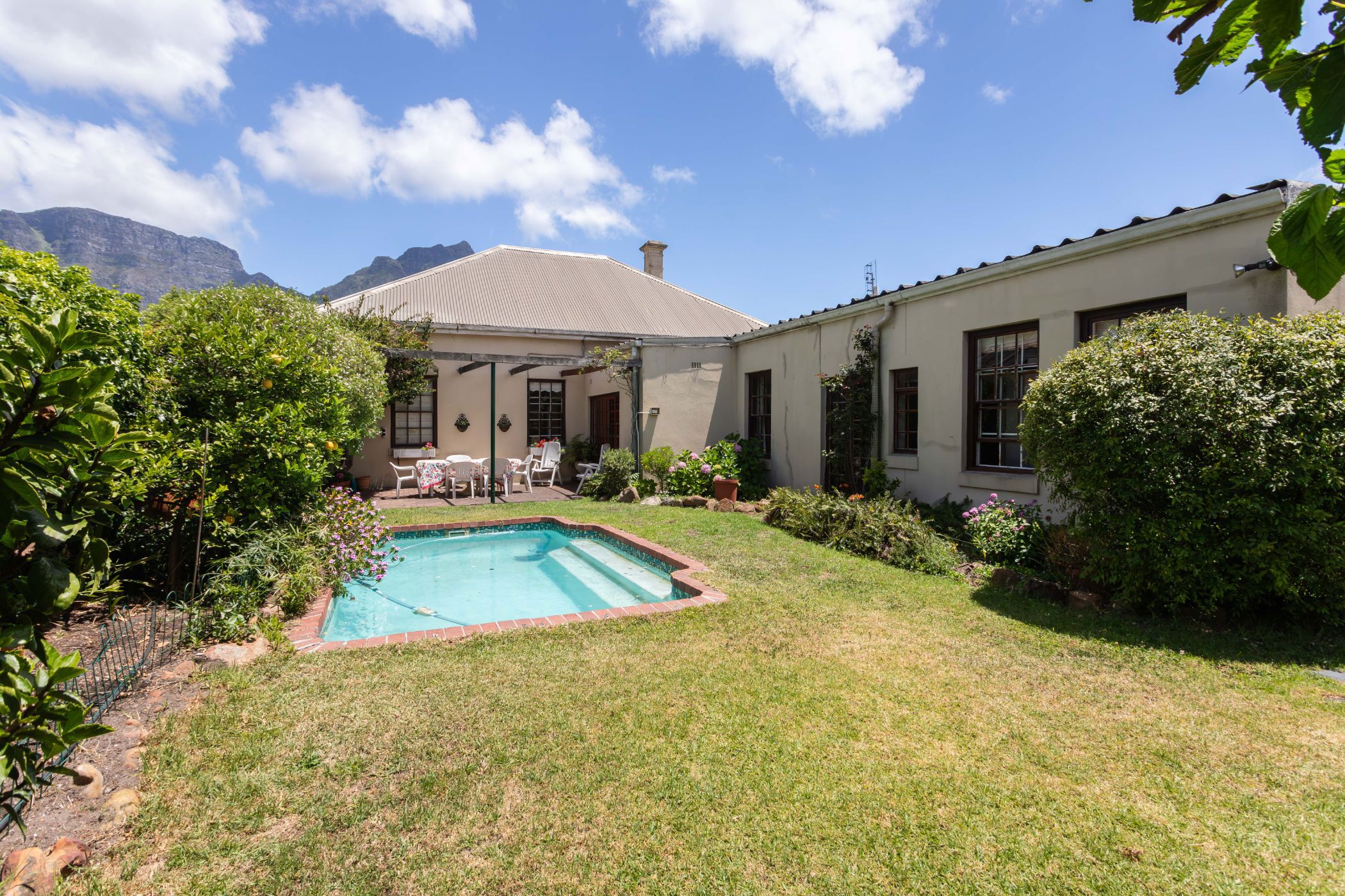 4 Bedroom House For Sale Newlands (Cape Town) KW1640131 Pam