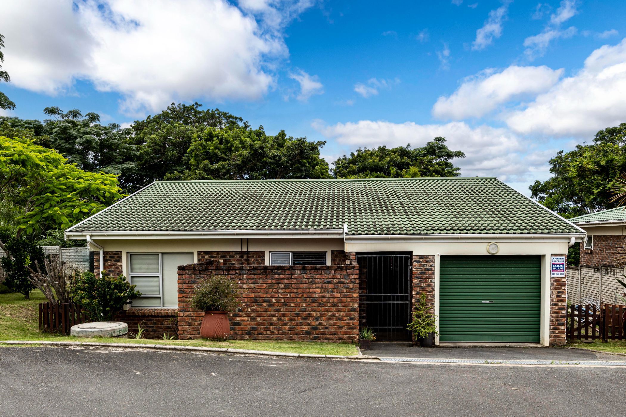 2 Bedroom Townhouse For Sale Abbotsford (East London) 1ET1641895