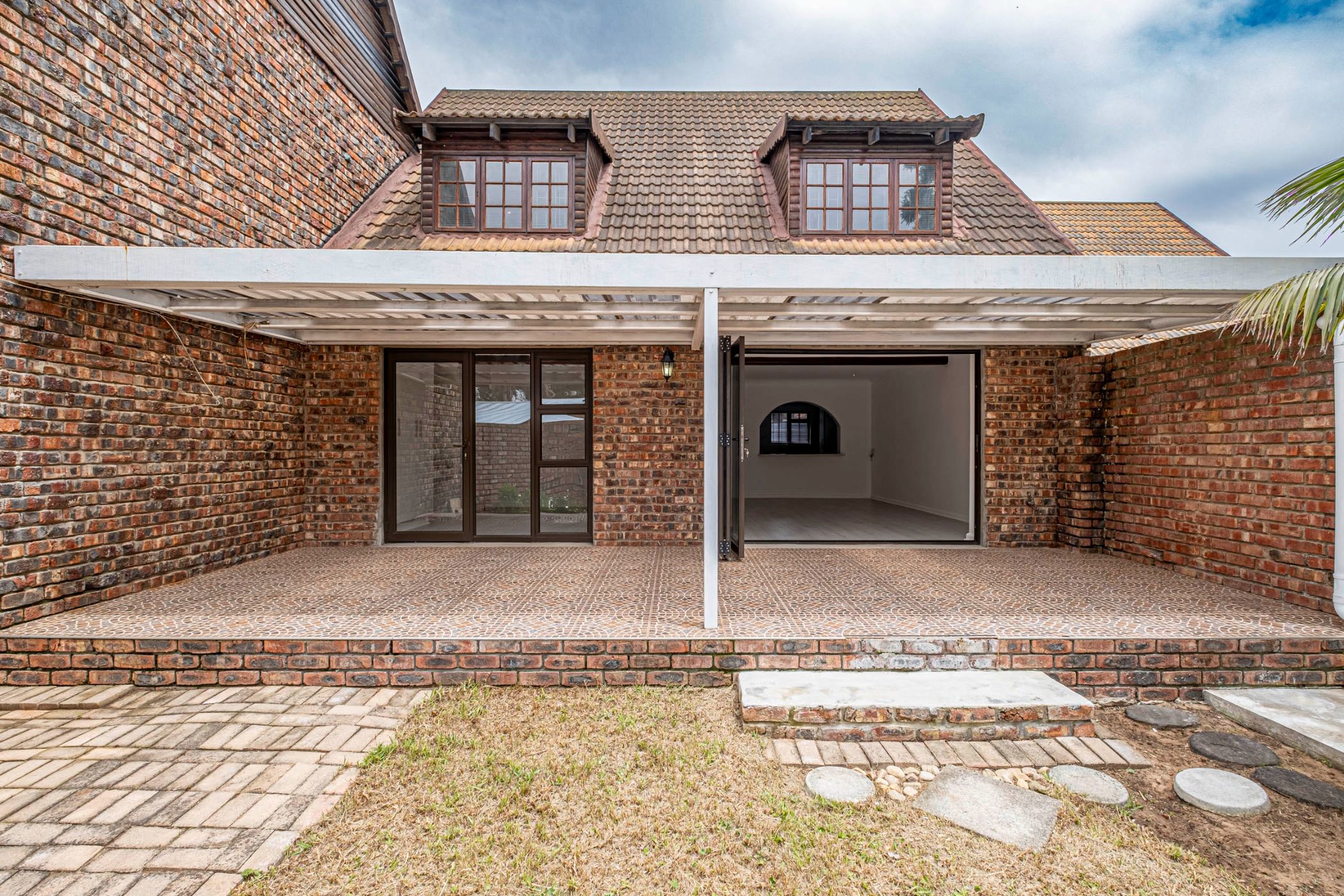 3 Bedroom Townhouse For Sale Lorraine 1PLZ1642438 Pam Golding