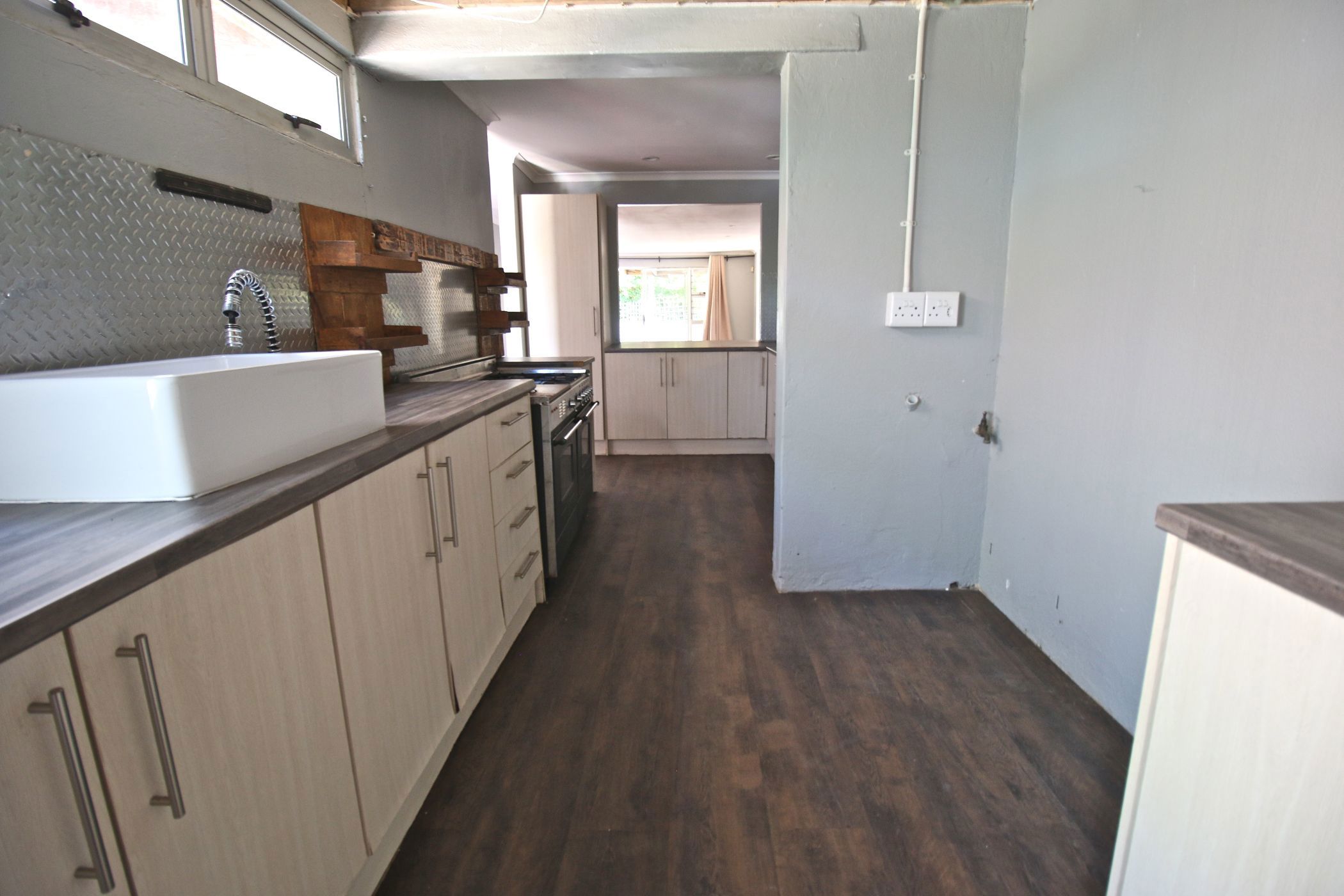 2 Bedroom House For Sale Panorama (Parow) 1PLA1642442 Pam Golding