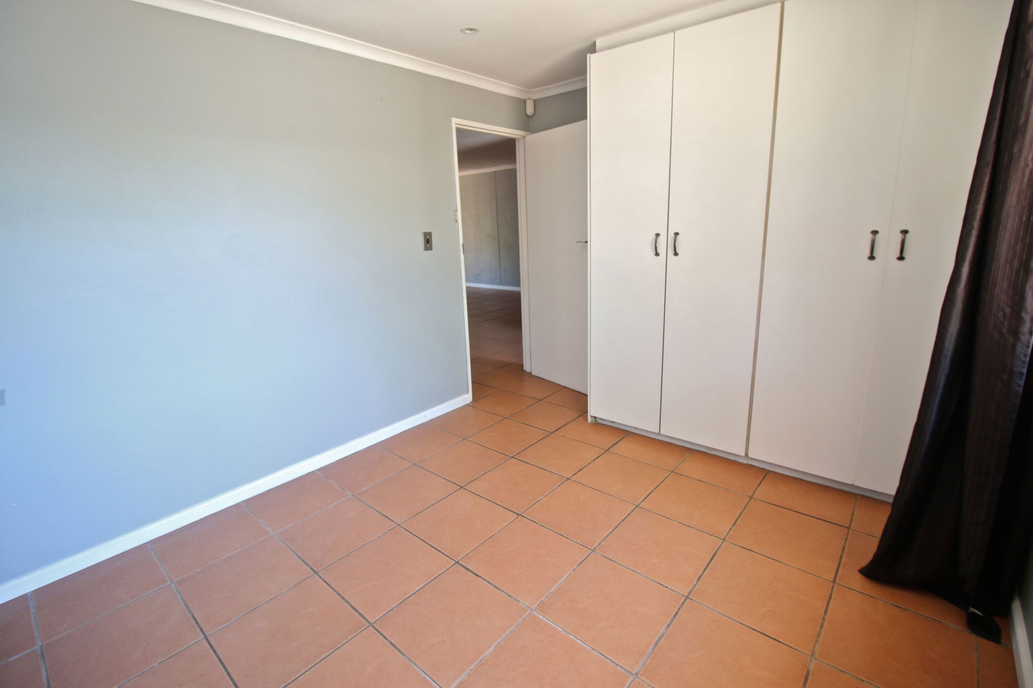 2 Bedroom House For Sale Panorama (Parow) 1PLA1642442 Pam Golding