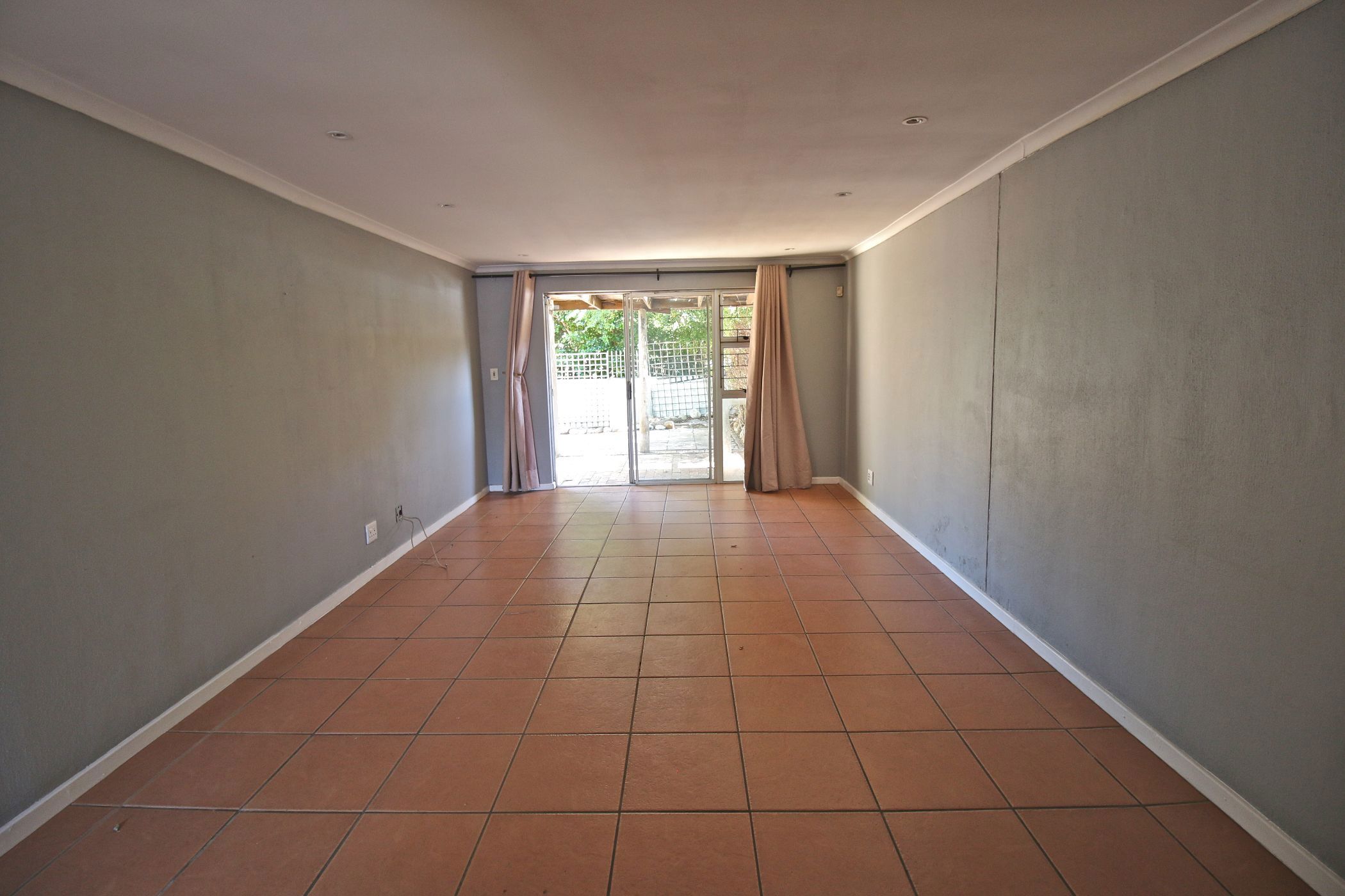 2 Bedroom House For Sale Panorama (Parow) 1PLA1642442 Pam Golding