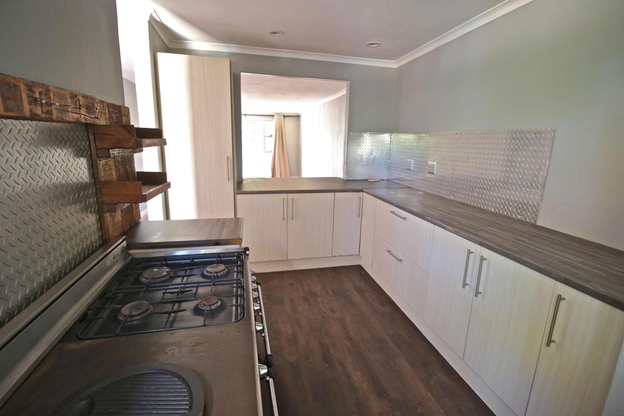 2 Bedroom House For Sale Panorama (Parow) 1PLA1642442 Pam Golding