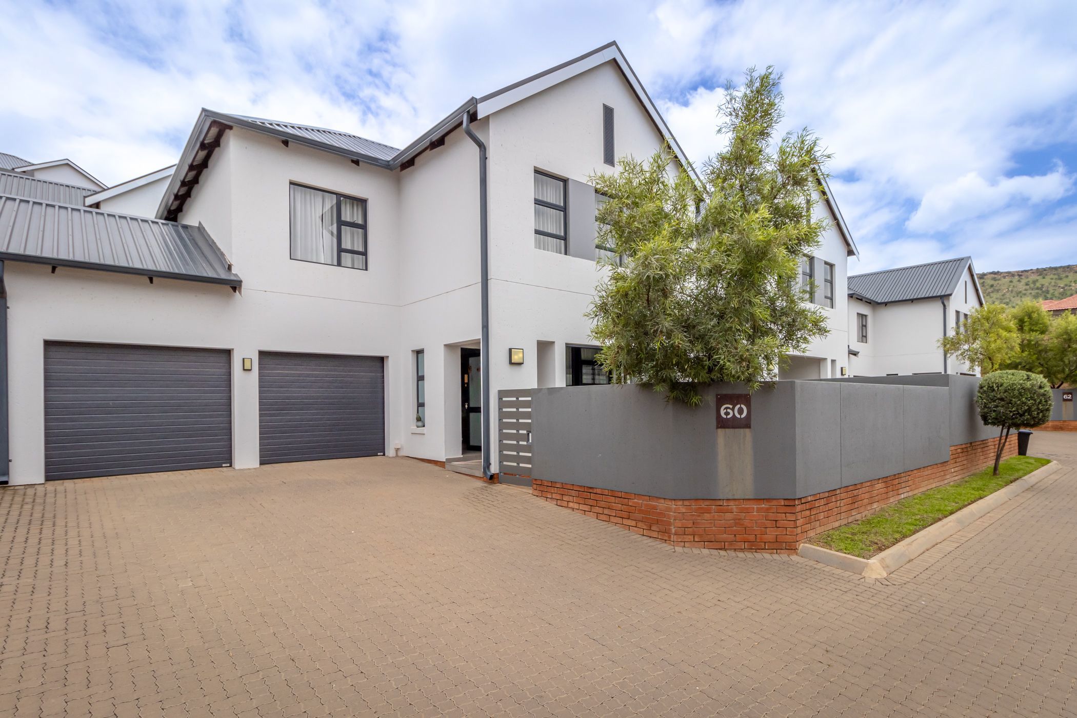 3 Bedroom Townhouse For Sale Homes Haven 1KR1643250 Pam Golding