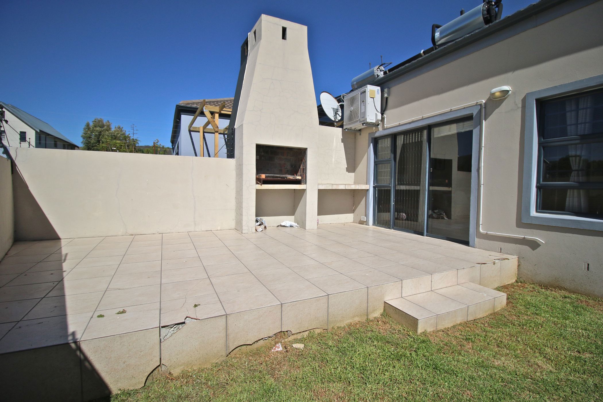 3 Bedroom Apartment For Sale Burgundy Estate 1PLA1643292 Pam